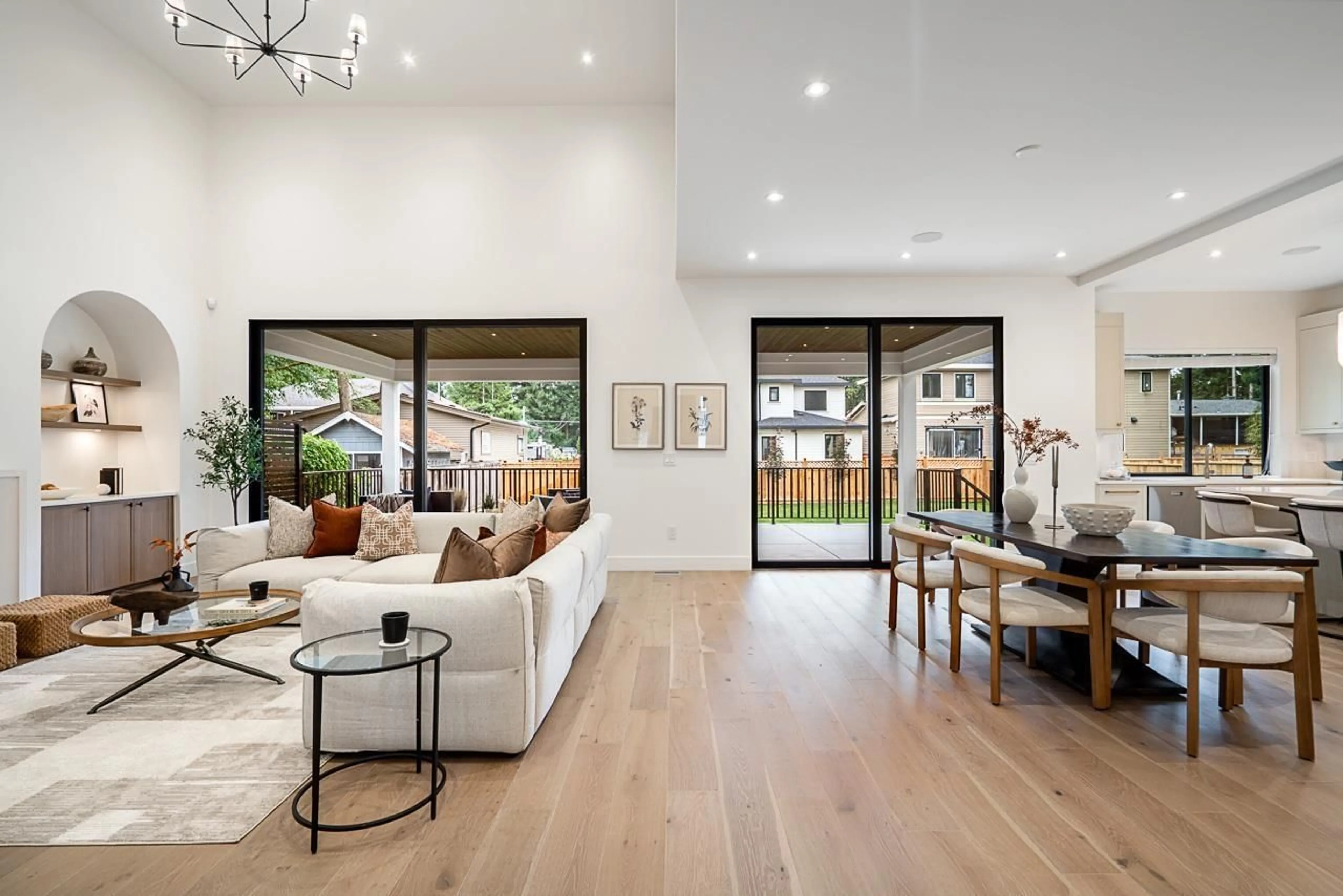 Living room with furniture, unknown for 20345 41A, Langley British Columbia V3A2Z8