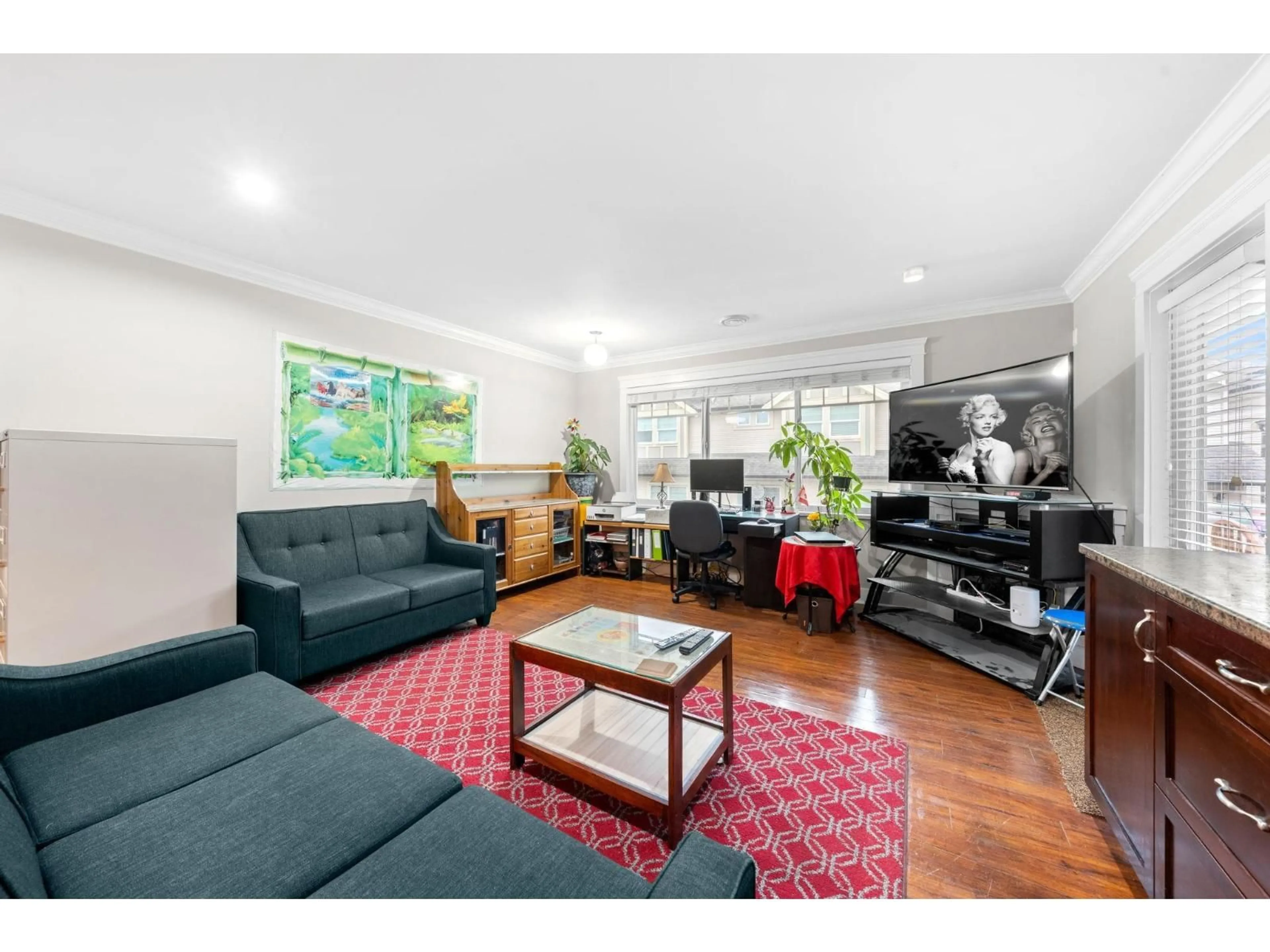 Living room with furniture, unknown for 57 - 8358 121A, Surrey British Columbia V3W1T6