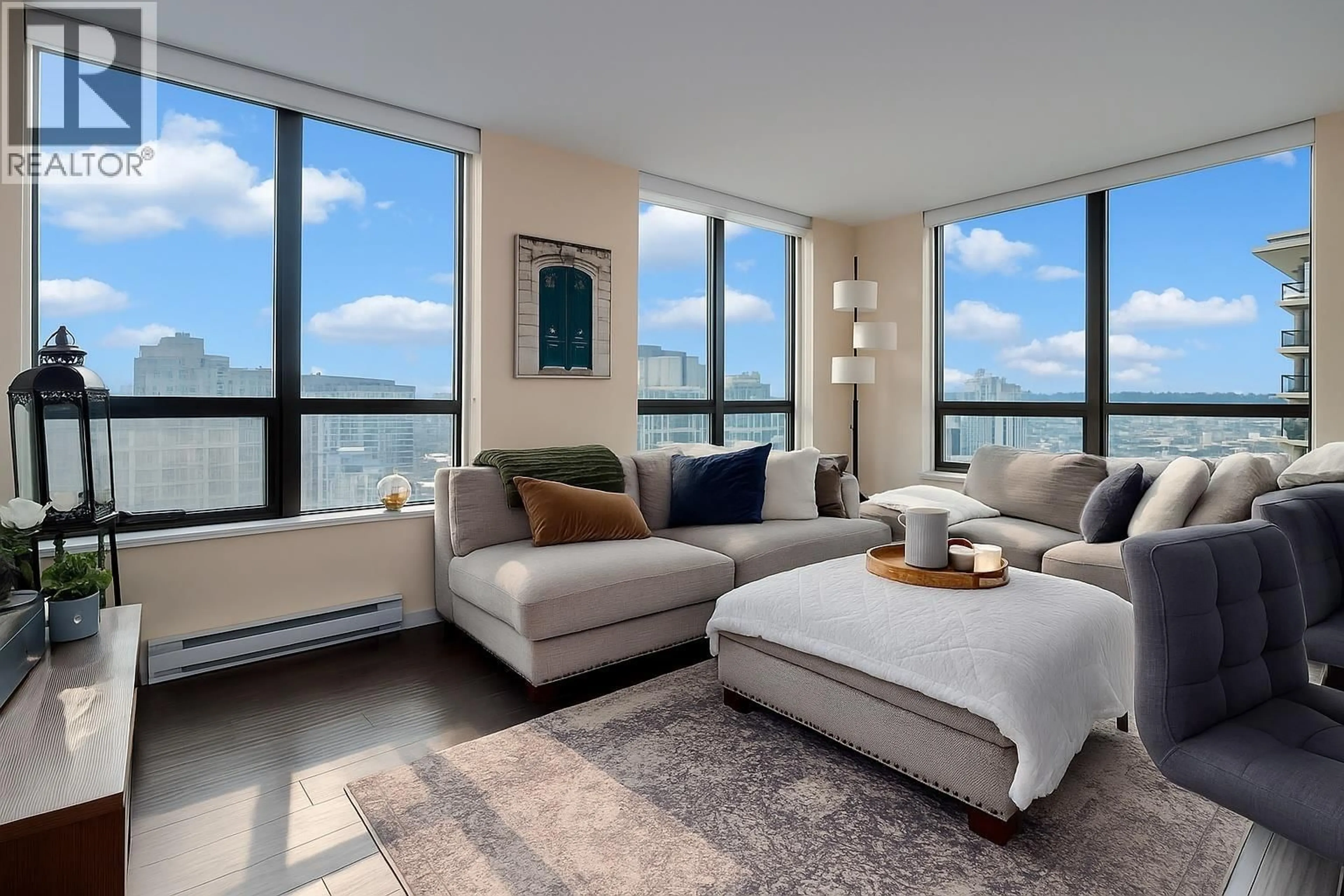 Living room with furniture, unknown for 2704 - 909 MAINLAND STREET, Vancouver British Columbia V6B1S3