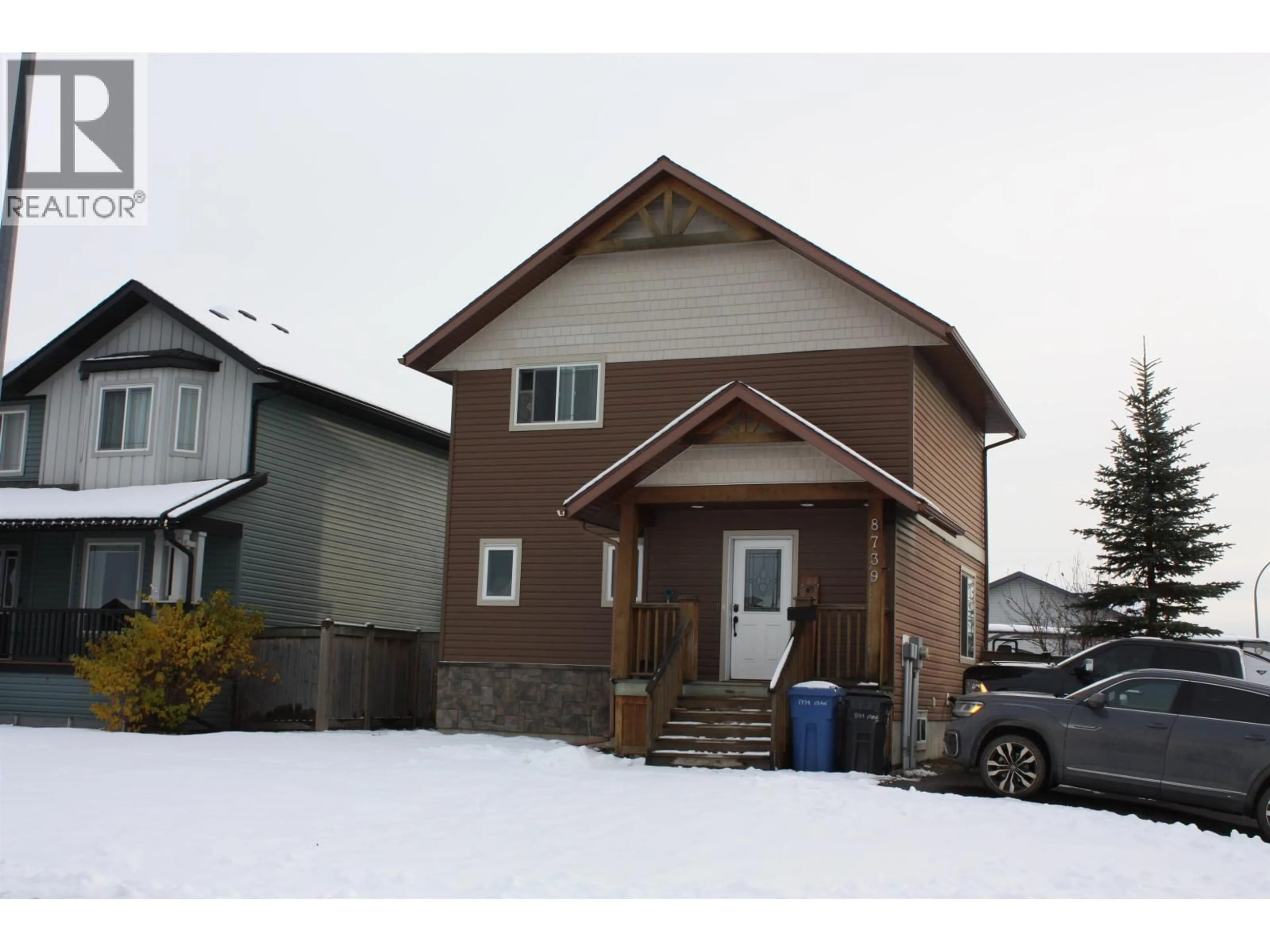 Home with vinyl exterior material, street for 8739 113 AVENUE, Fort St. John British Columbia V1J0E2