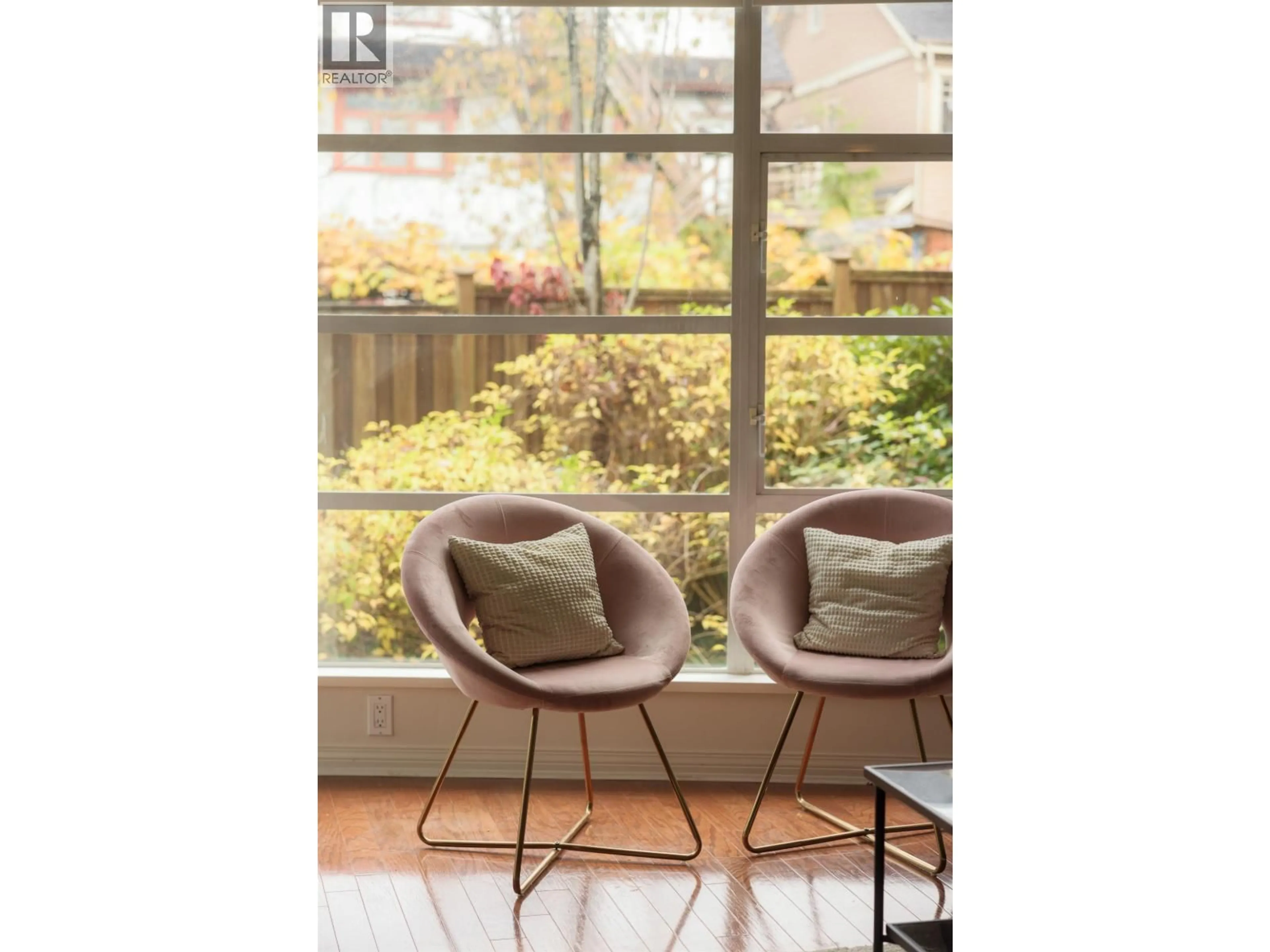 Unknown for 204 - 2575 4TH AVENUE, Vancouver British Columbia V6K1P5