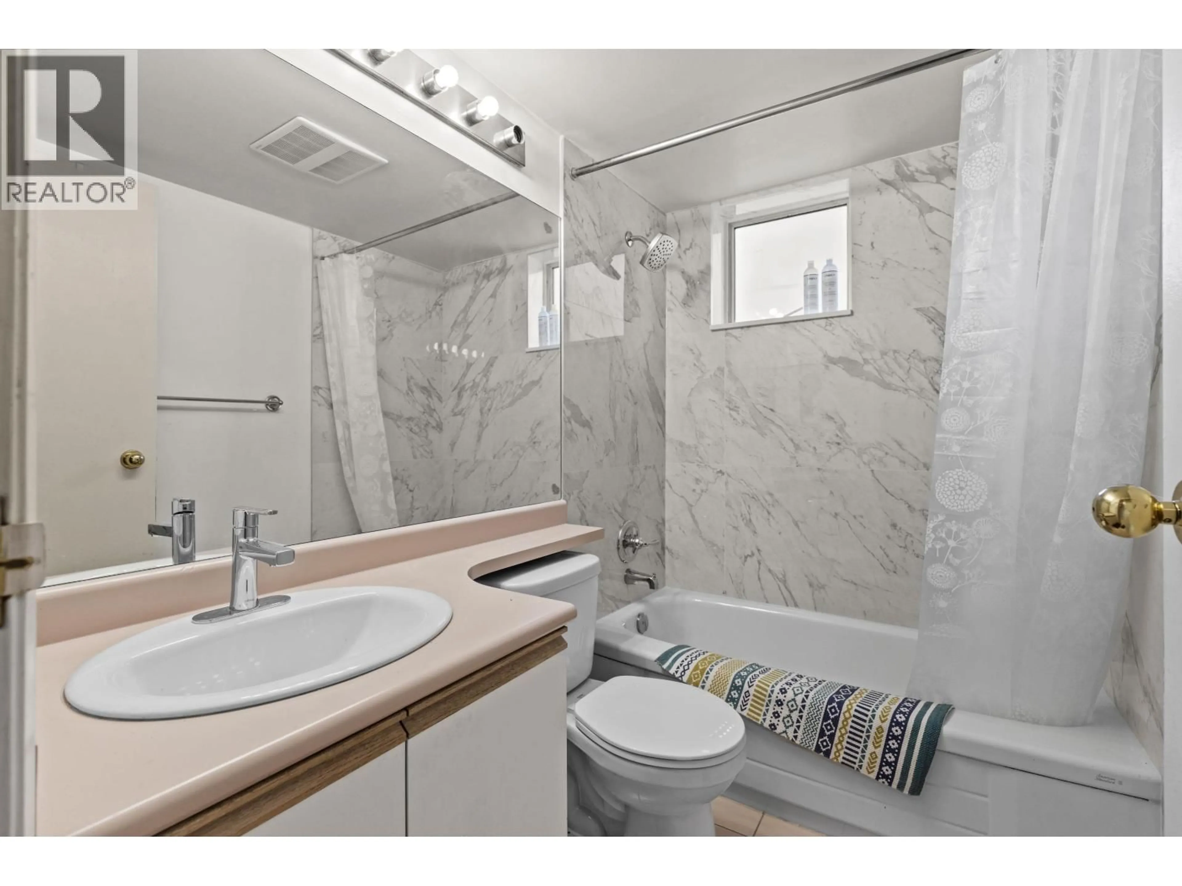 Standard bathroom, ceramic/tile floor for 1771 NELSON STREET, Vancouver British Columbia V6G1M6