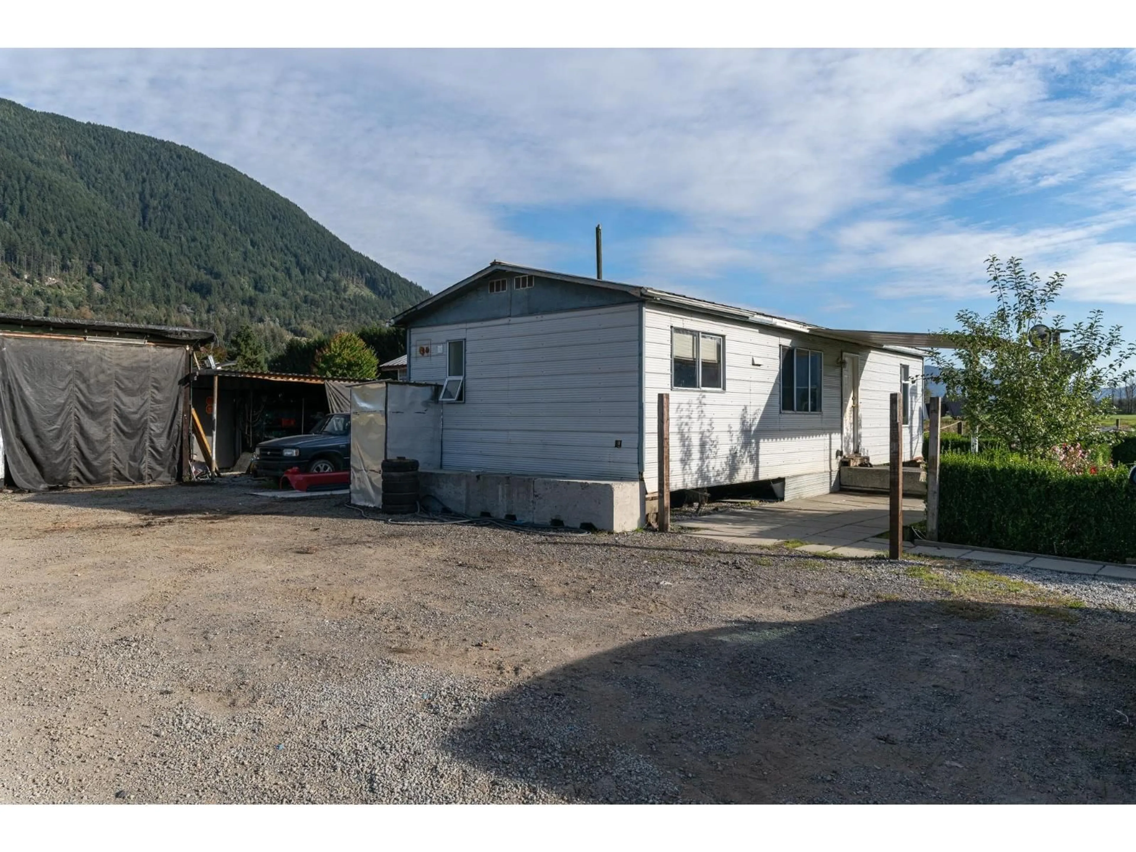 Unknown for 10594 FARMS ROAD, Mission British Columbia V2V4J1