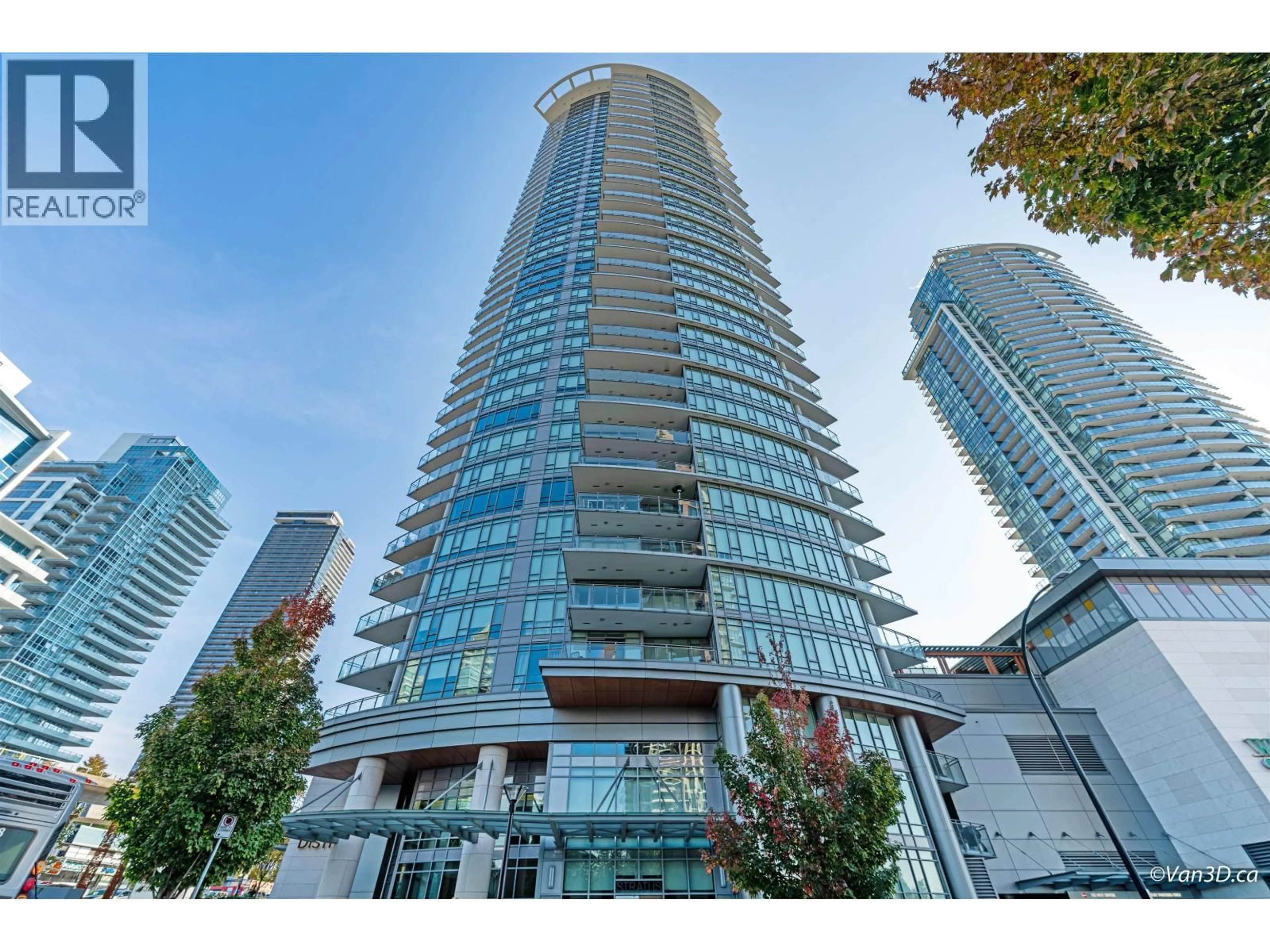 Indoor foyer for 1907 - 2008 ROSSER AVENUE, Burnaby British Columbia V5C0H8