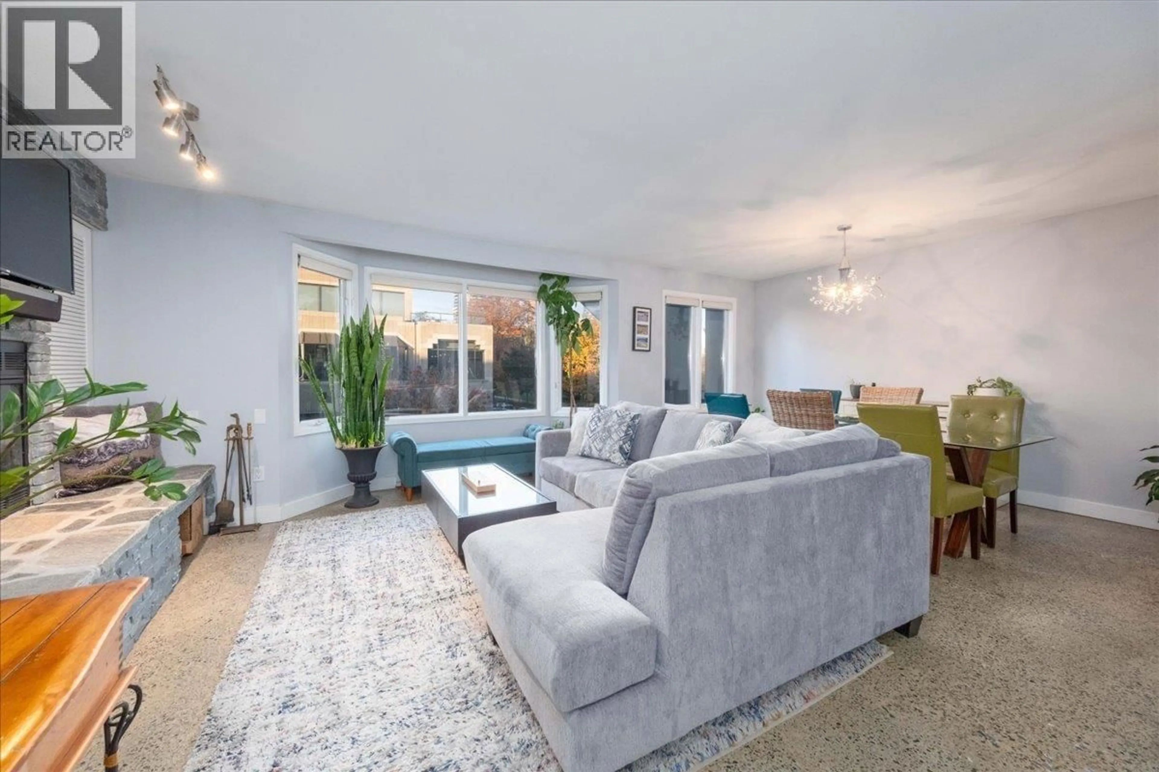 Living room with furniture, unknown for 1846 1ST AVENUE, Vancouver British Columbia V6J1G5