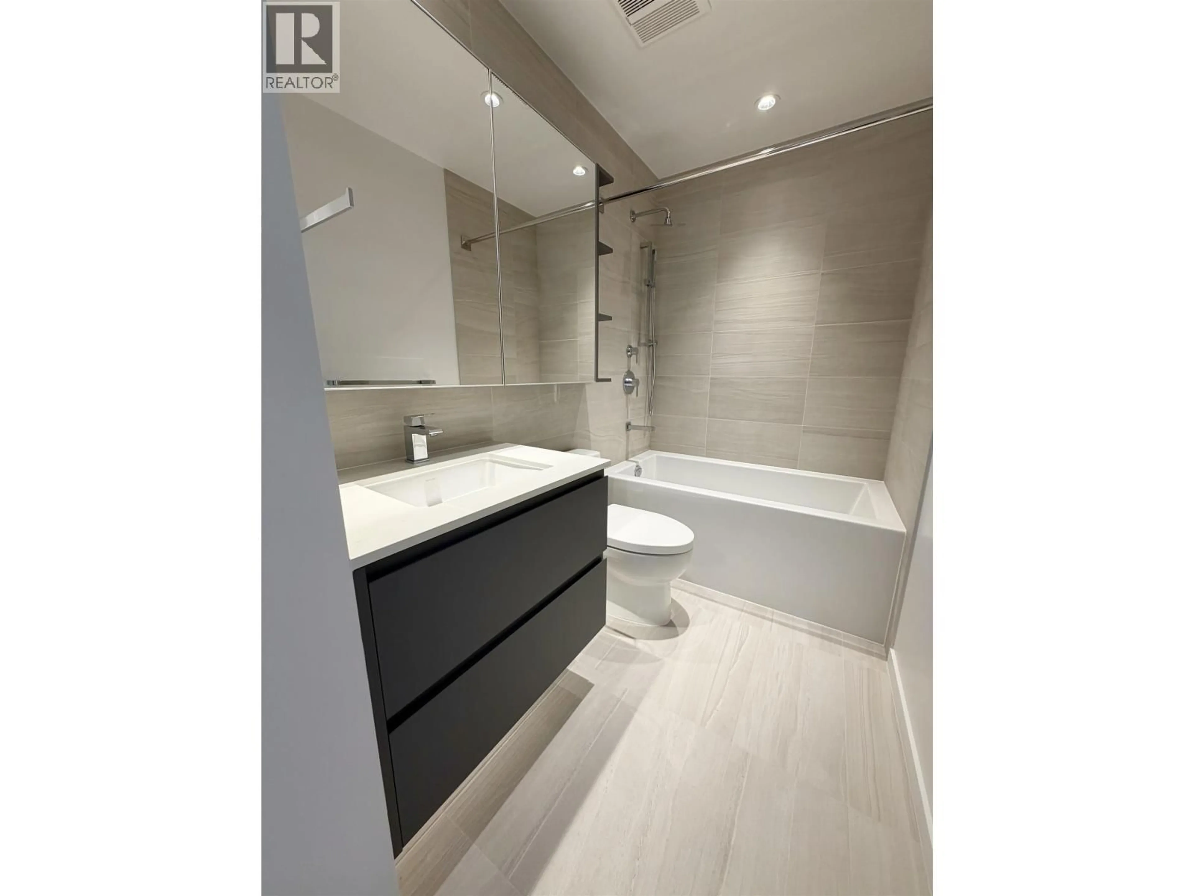 Unknown for 861 - 6600 MINORU BOULEVARD, Richmond British Columbia V6Y0N3