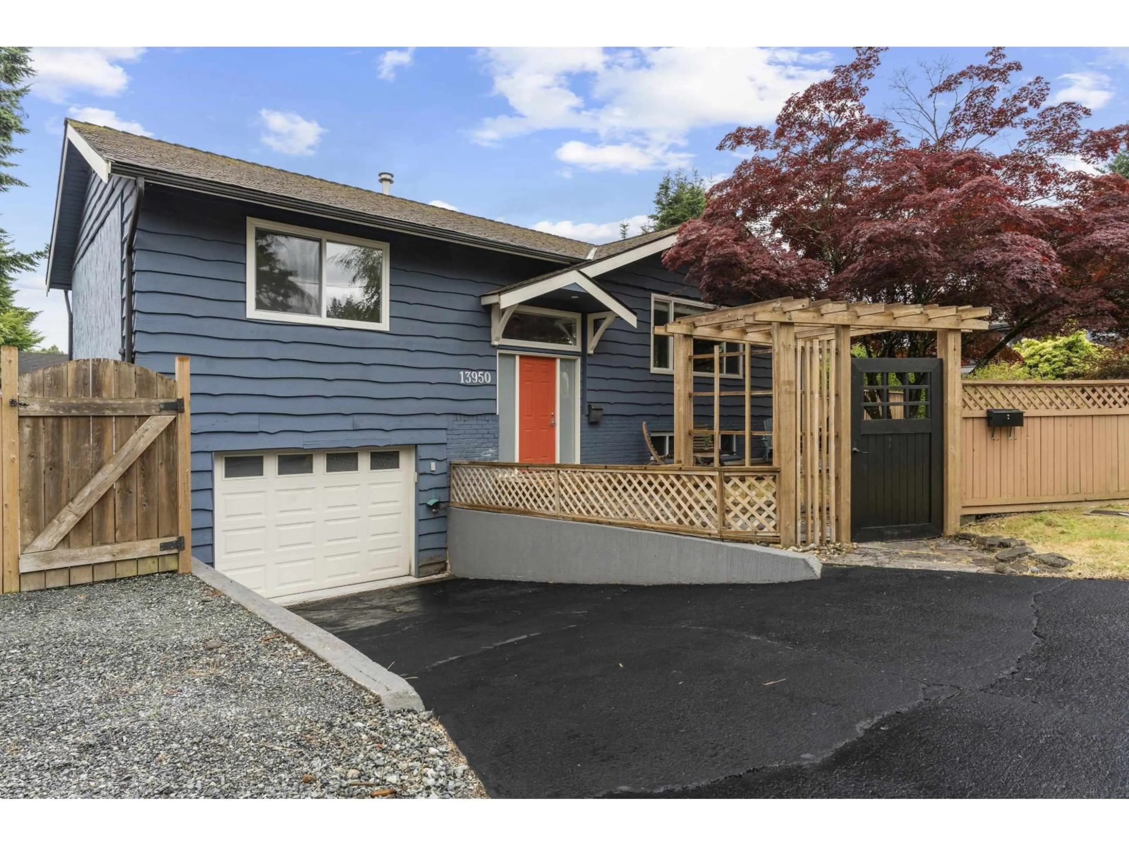 Home with vinyl exterior material, street for 13950 BLACKBURN, White Rock British Columbia V4B2Z5