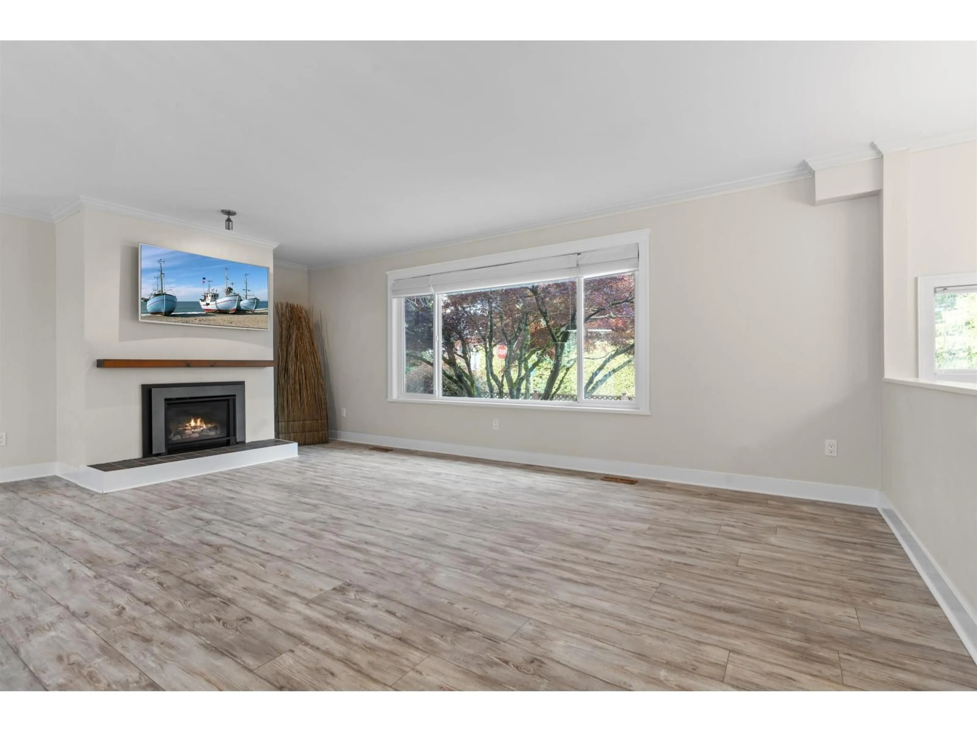 A pic of a room for 13950 BLACKBURN, White Rock British Columbia V4B2Z5