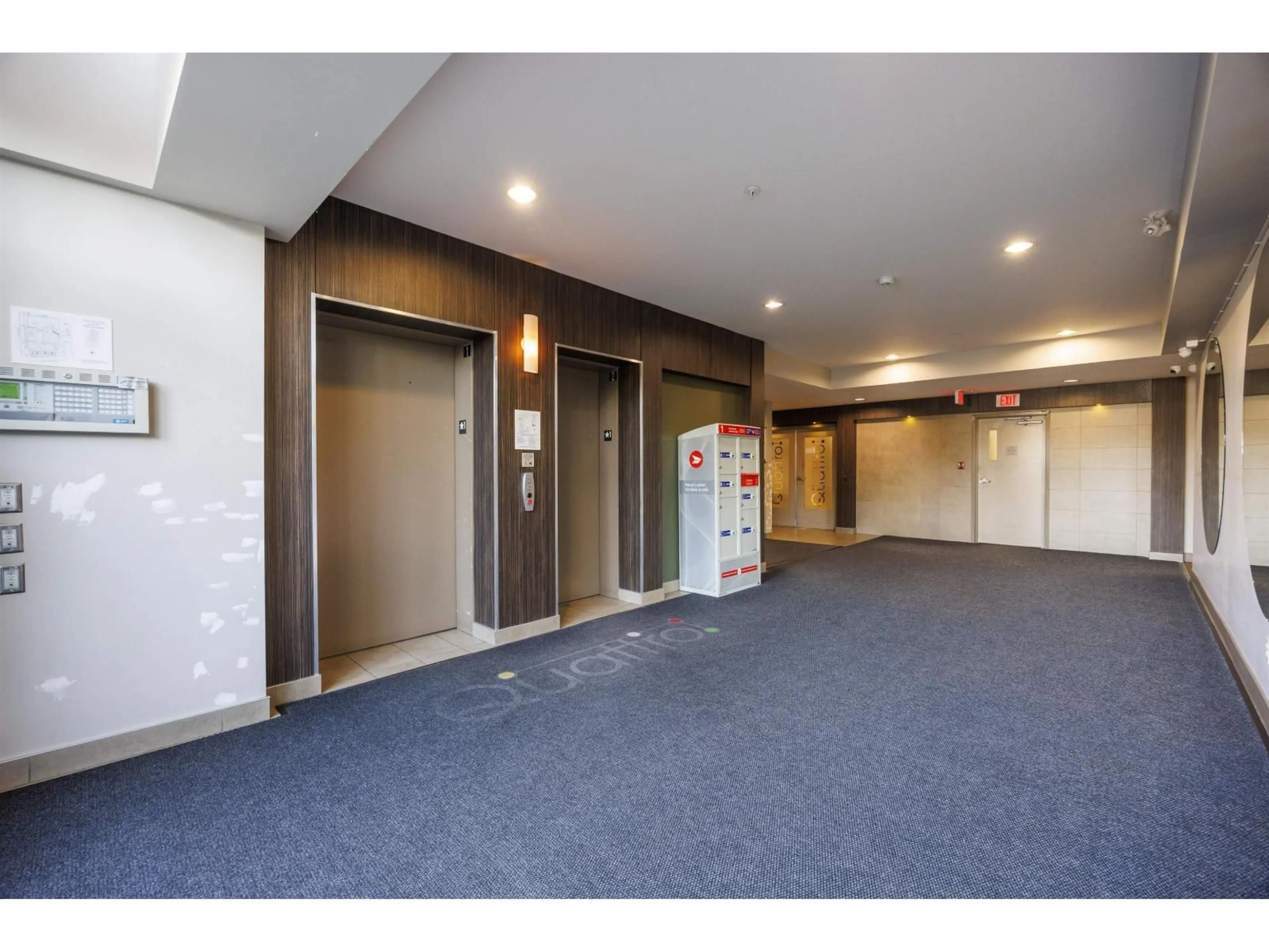 Indoor foyer for 125 - 10788 WHALLEY BOULEVARD, Surrey British Columbia V3T0G1