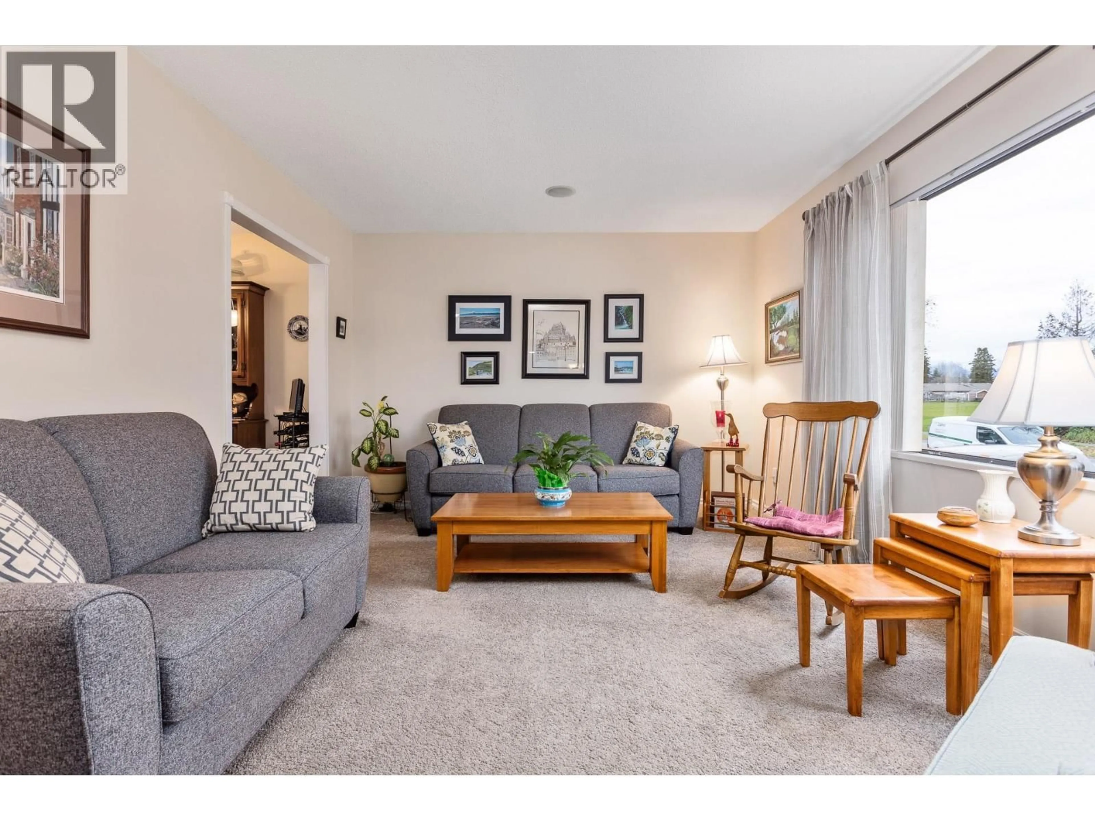 Living room with furniture, unknown for 11809 230 STREET, Maple Ridge British Columbia V2X6R3