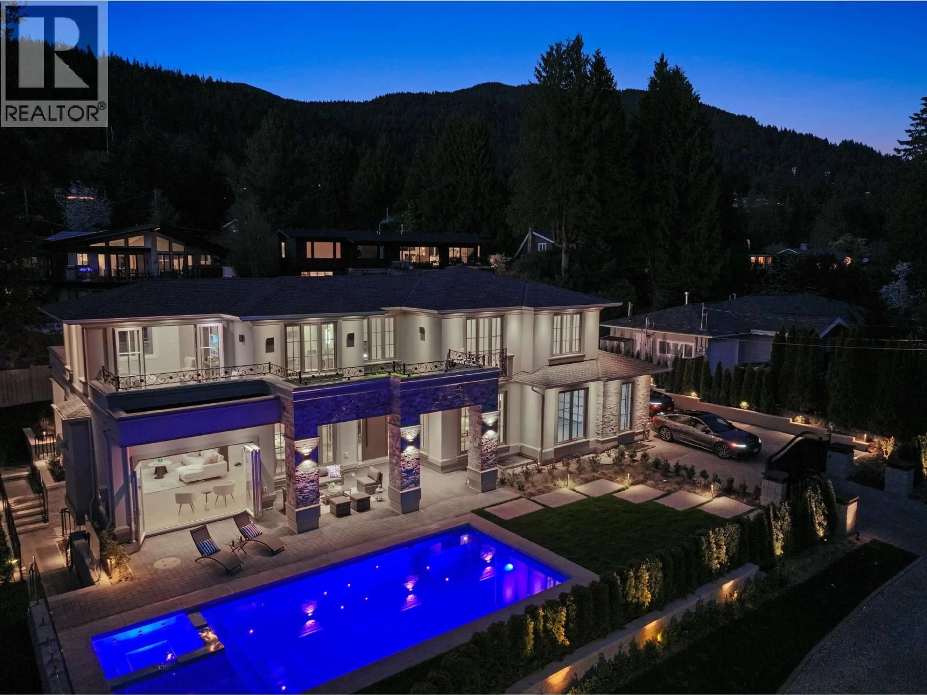 Pool for 4141 BURKEHILL ROAD, West Vancouver British Columbia V7V3M6