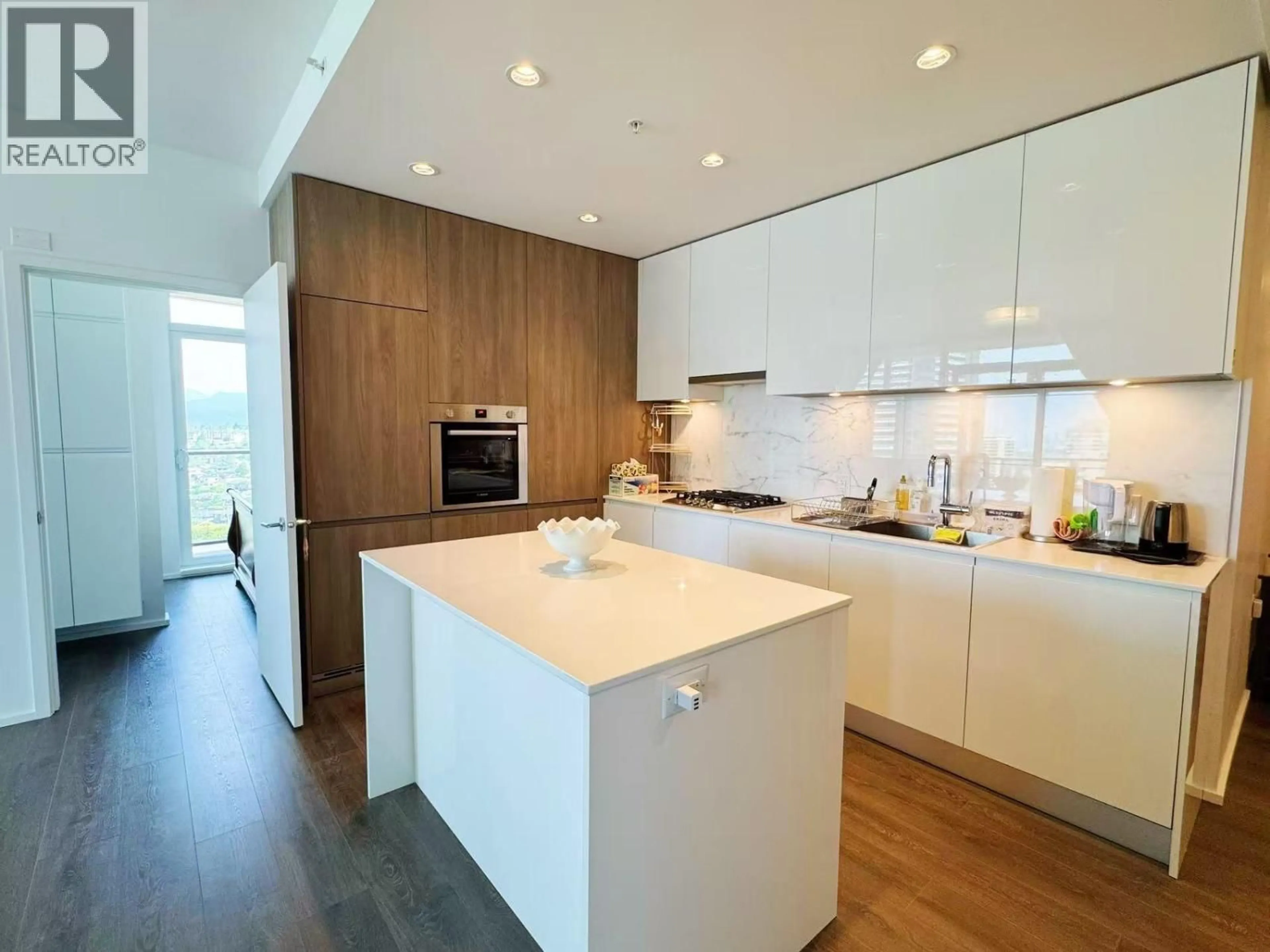 Contemporary kitchen, wood/laminate floor for 1607 - 4650 BRENTWOOD BOULEVARD, Burnaby British Columbia V5C0M3
