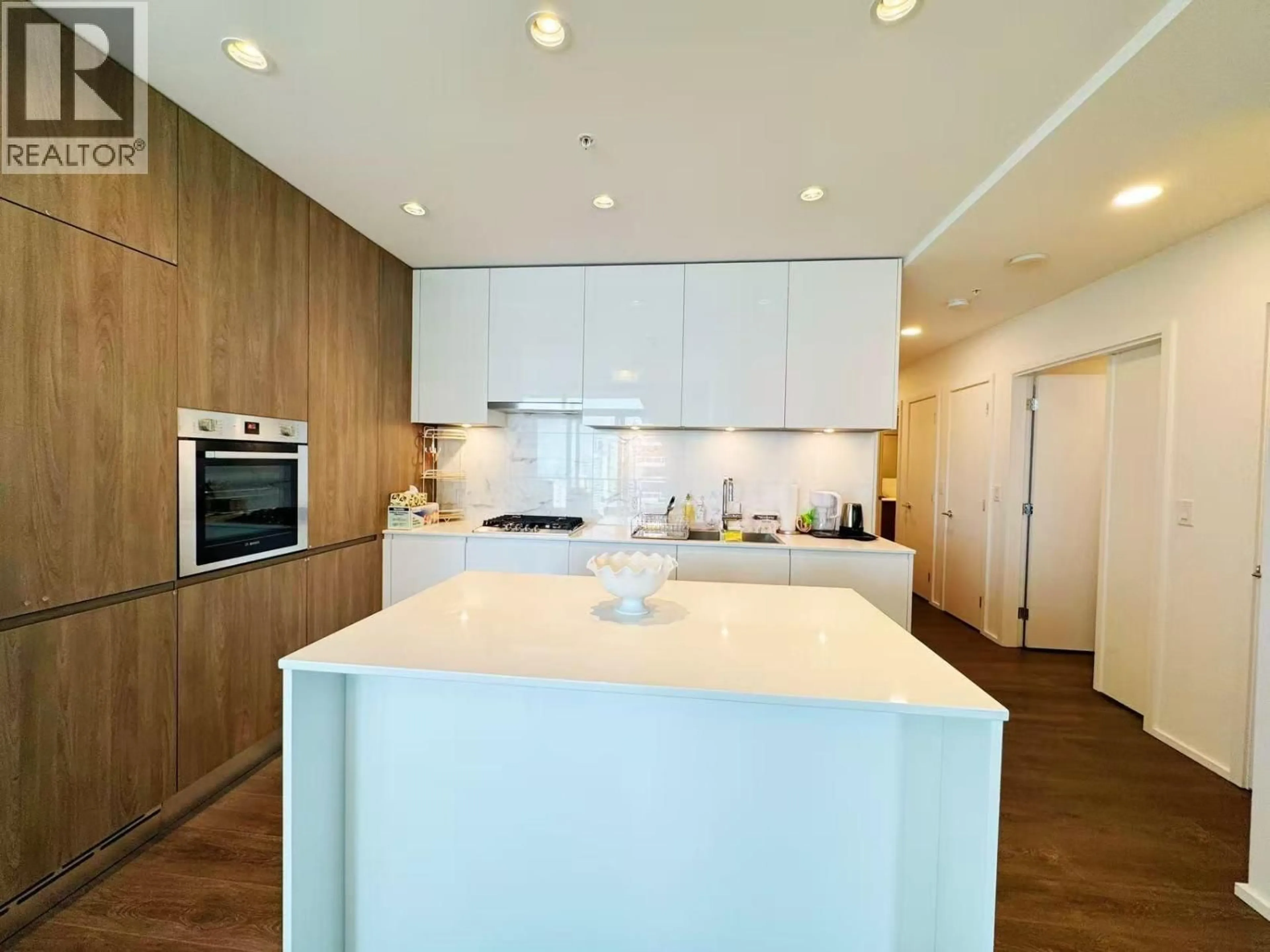Contemporary kitchen, wood/laminate floor for 1607 - 4650 BRENTWOOD BOULEVARD, Burnaby British Columbia V5C0M3