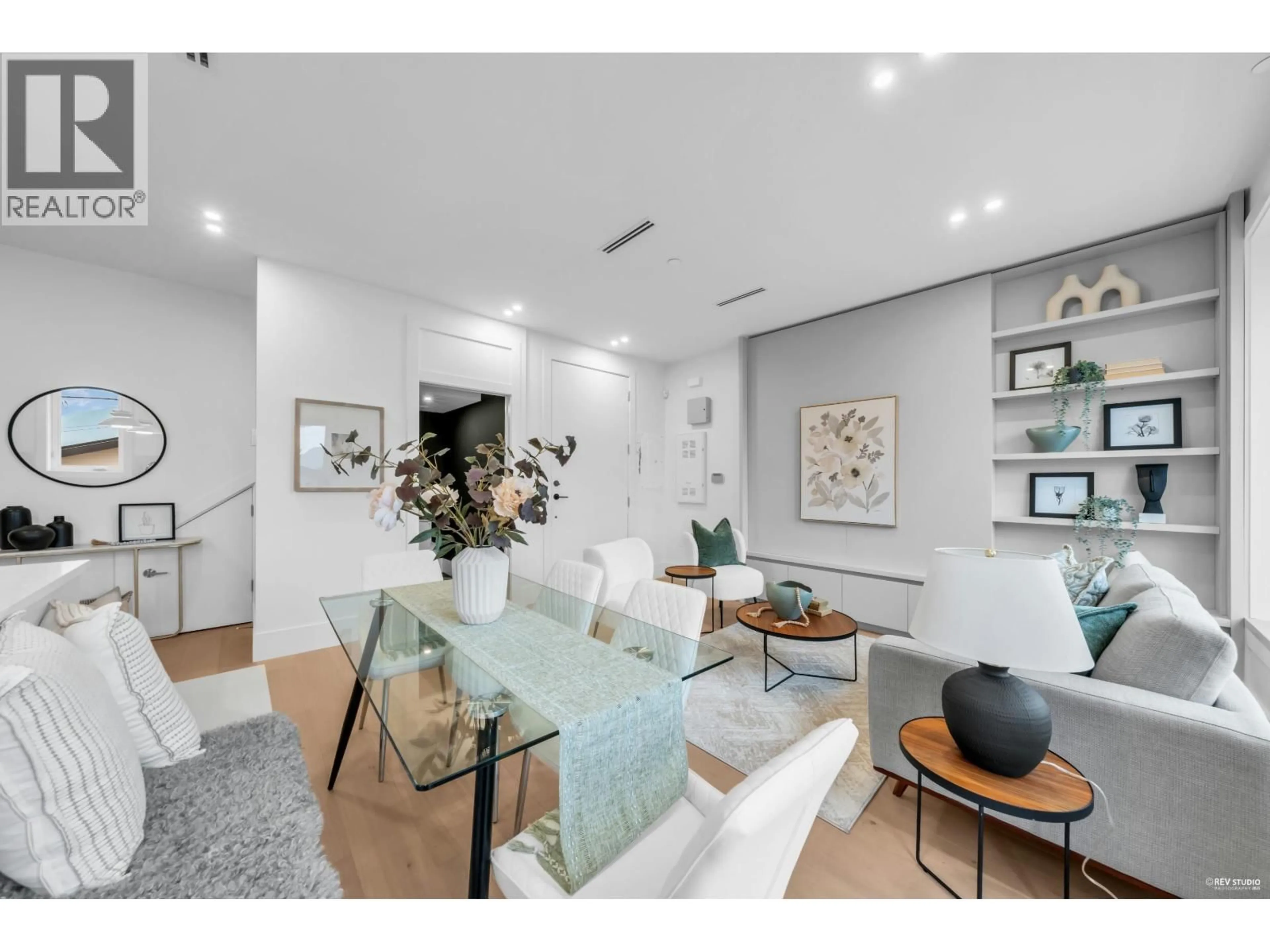 Living room with furniture, unknown for 2917 CHARLES STREET, Vancouver British Columbia V5K3B1