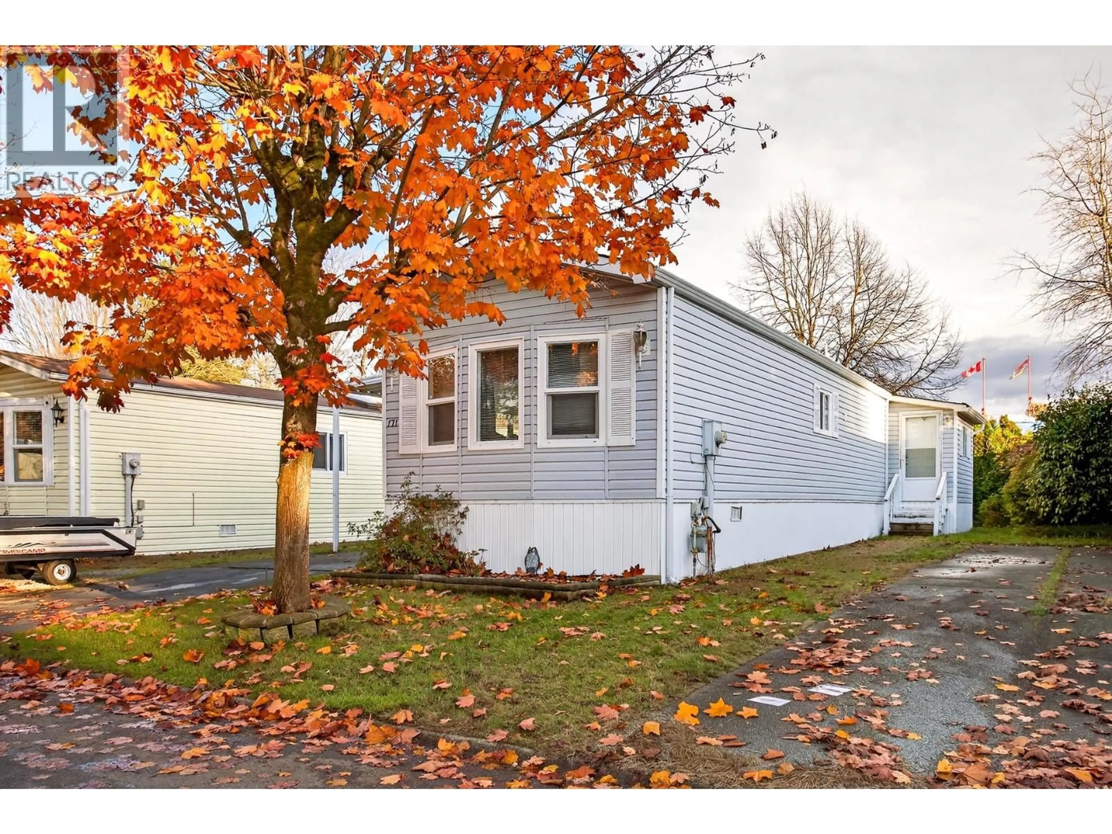 Home with vinyl exterior material, street for 171 - 145 KING EDWARD STREET, Coquitlam British Columbia V3K6M6