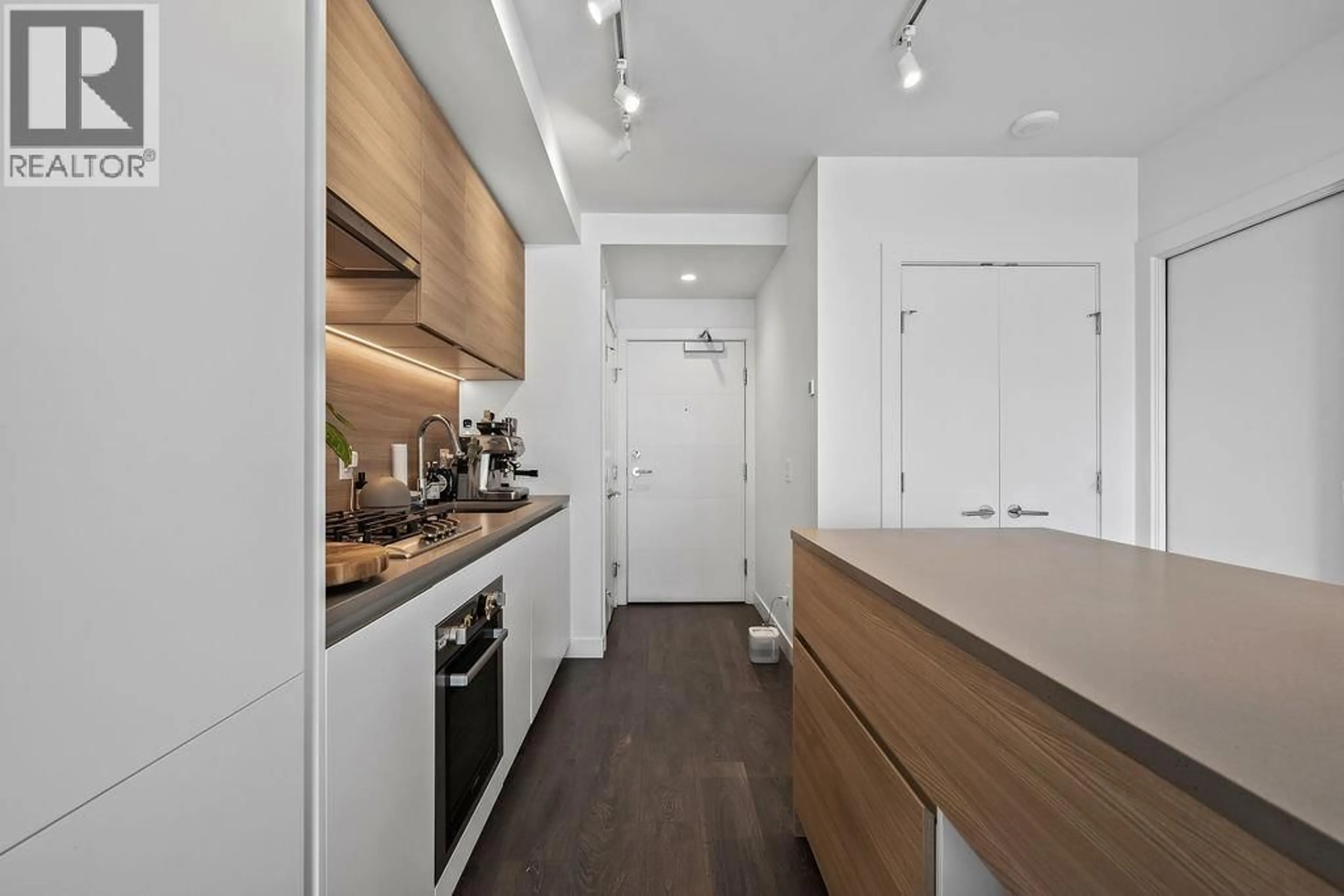 Unknown for 2601 - 652 WHITING WAY, Coquitlam British Columbia V3J0K3