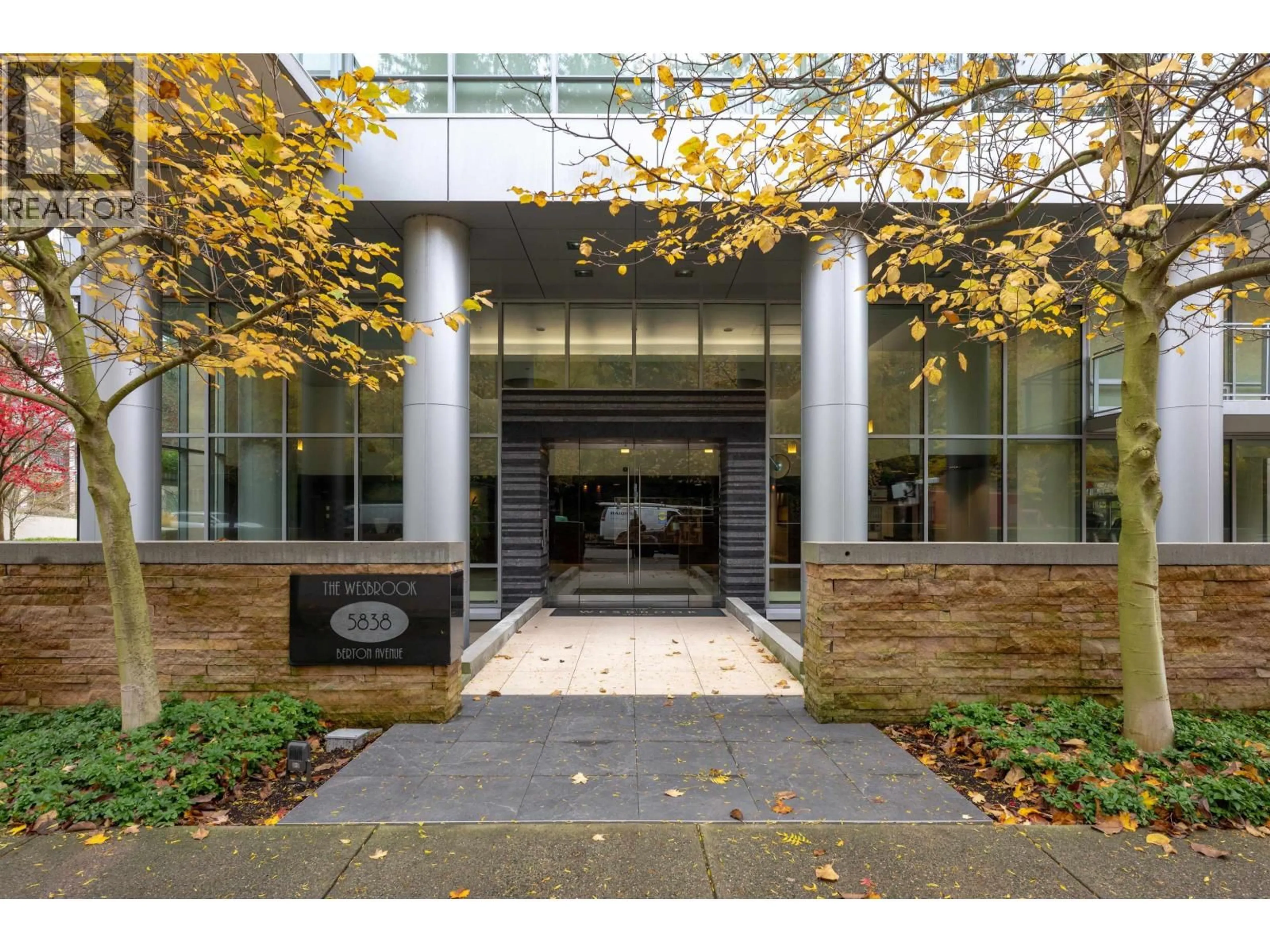 Indoor foyer for 403 - 5838 BERTON AVENUE, Vancouver British Columbia V6S0A5