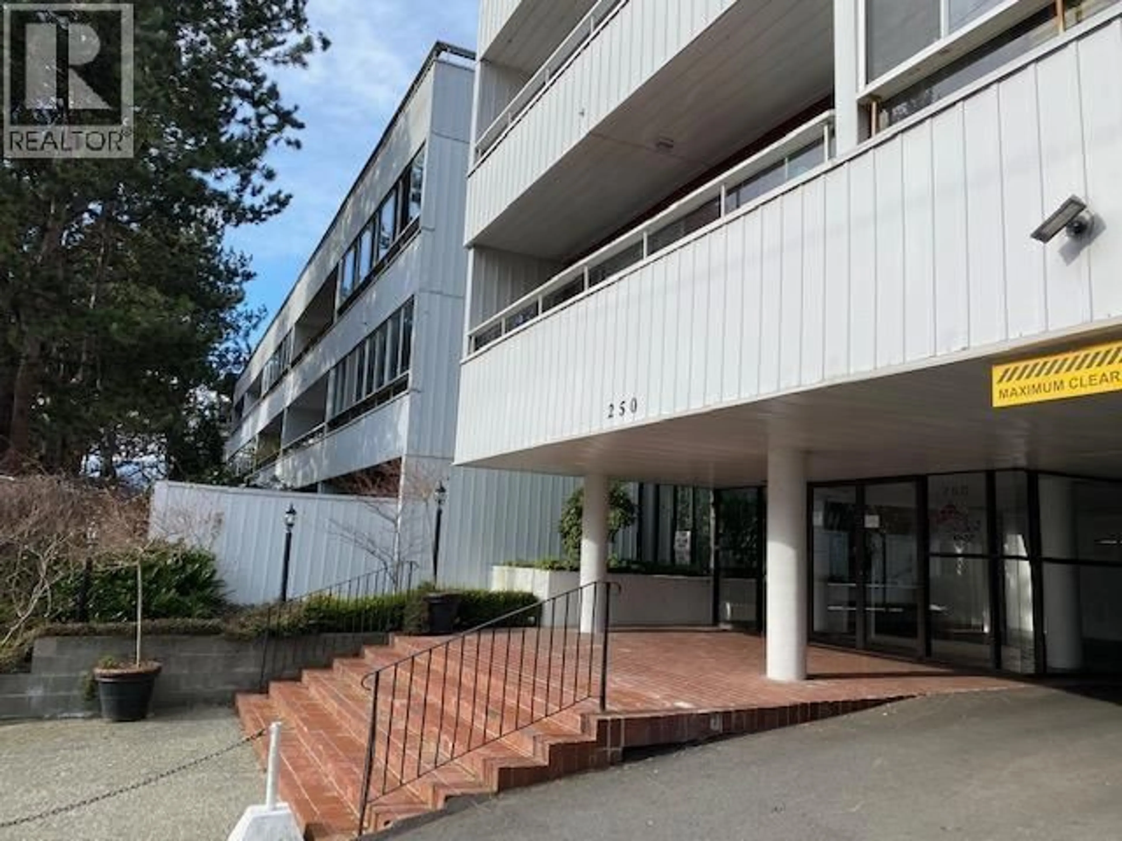 Unknown for 202 - 250 1ST STREET, North Vancouver British Columbia V7M1B4