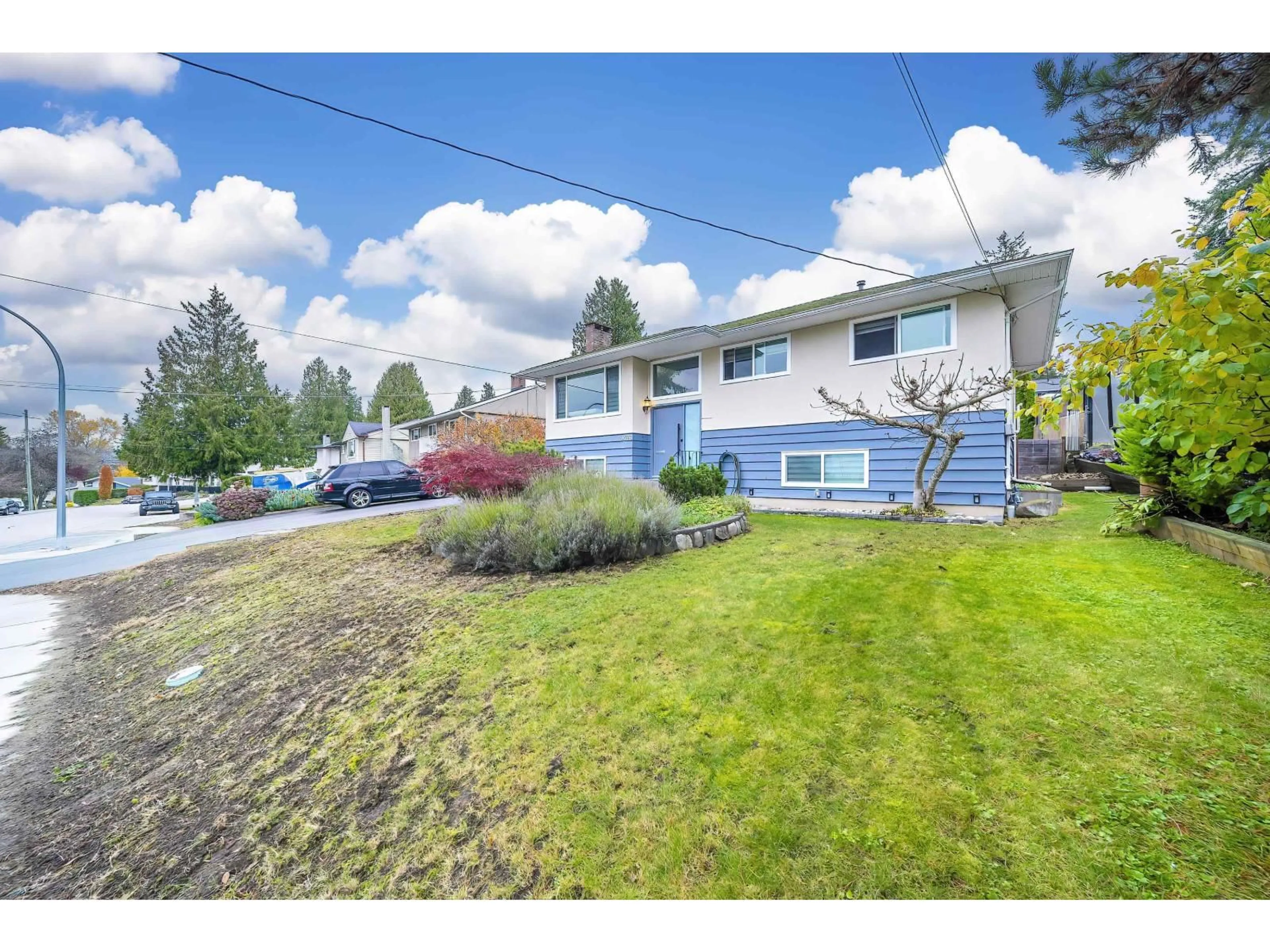 A pic from outside/outdoor area/front of a property/back of a property/a pic from drone, street for 9476 DAWSON, Delta British Columbia V4C5G9