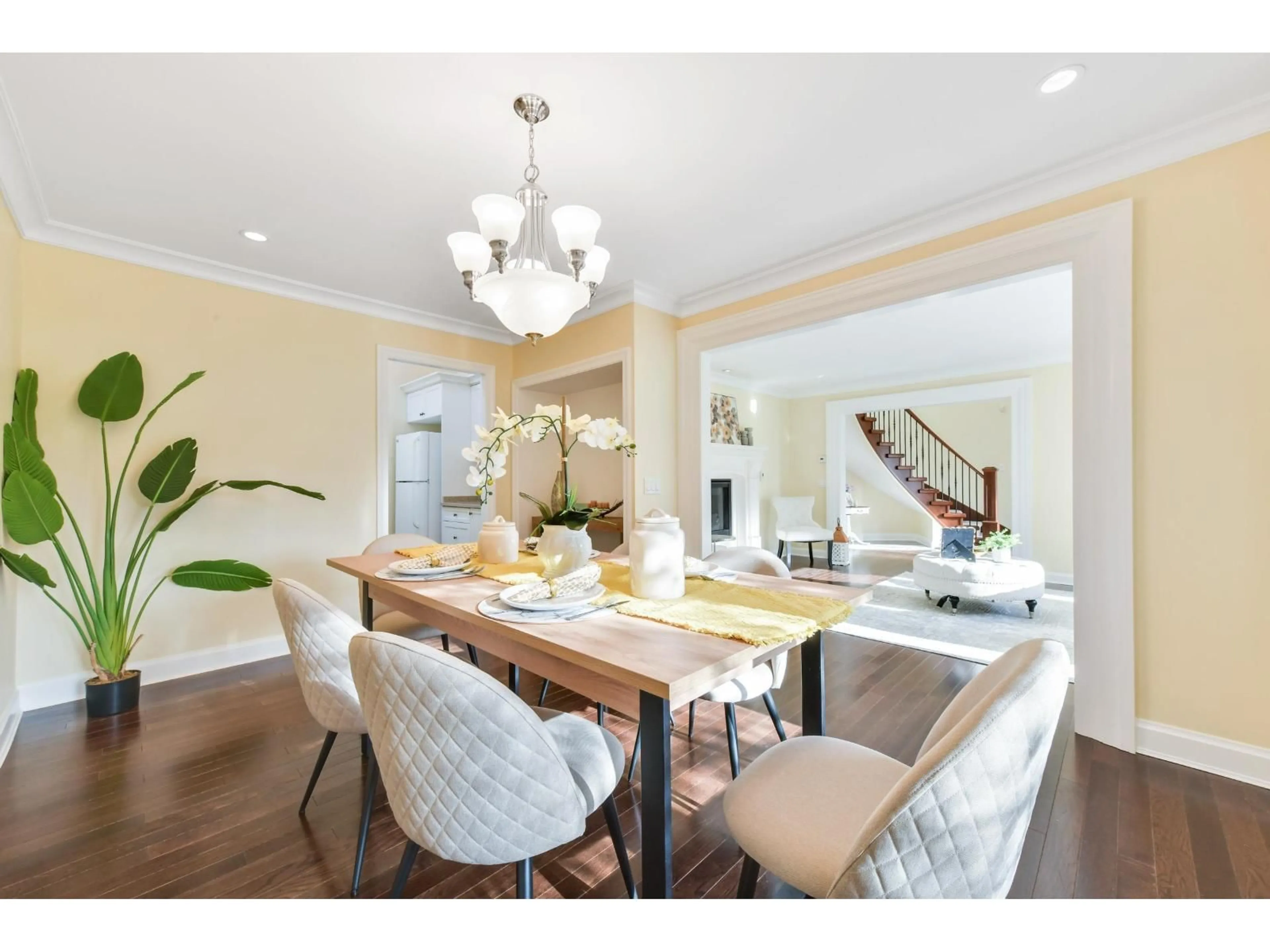 Dining room, unknown for 1944 133B, Surrey British Columbia V4A7S7