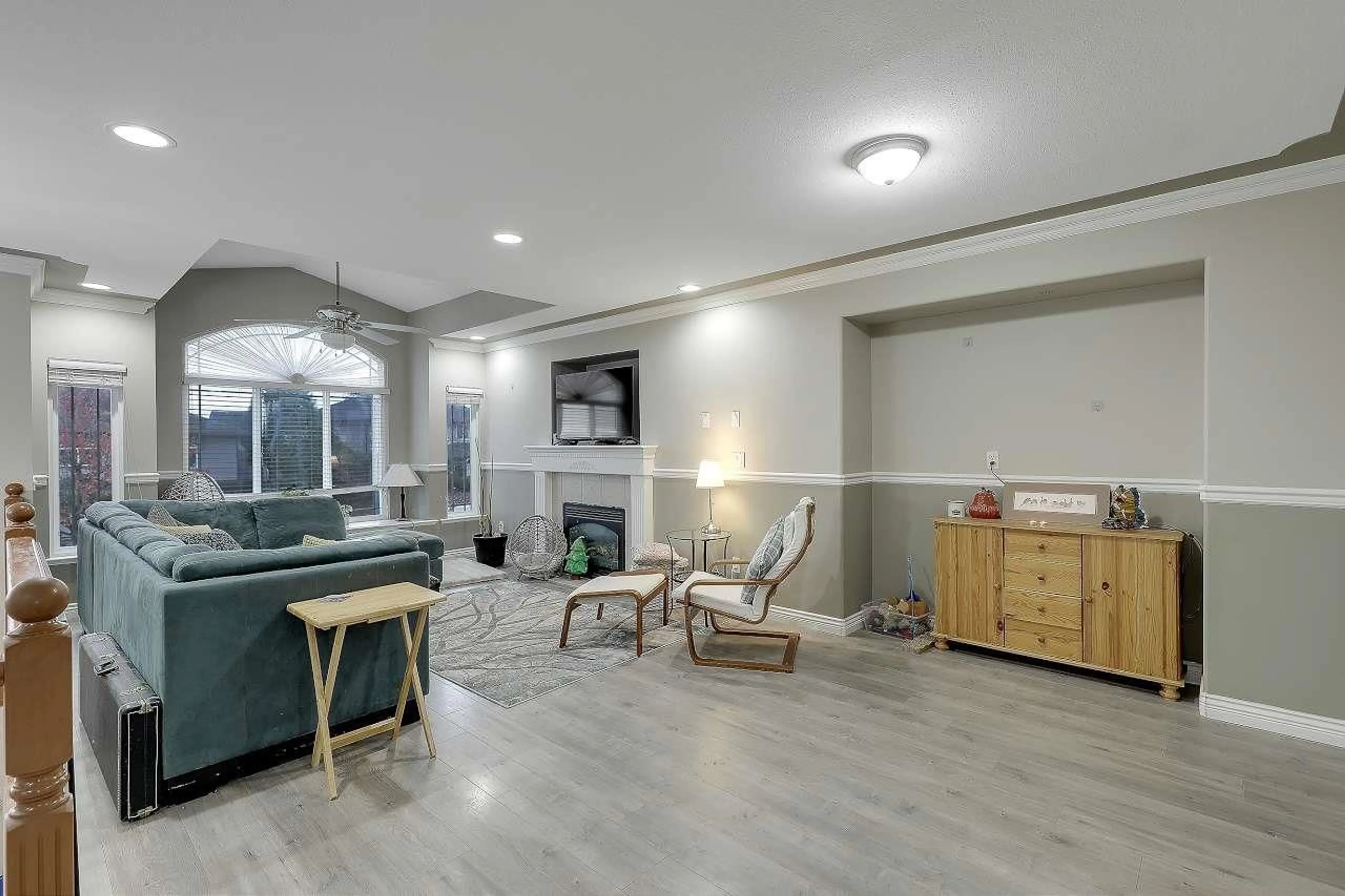 Living room with furniture, unknown for 8010 TOPPER, Mission British Columbia V2V7B5