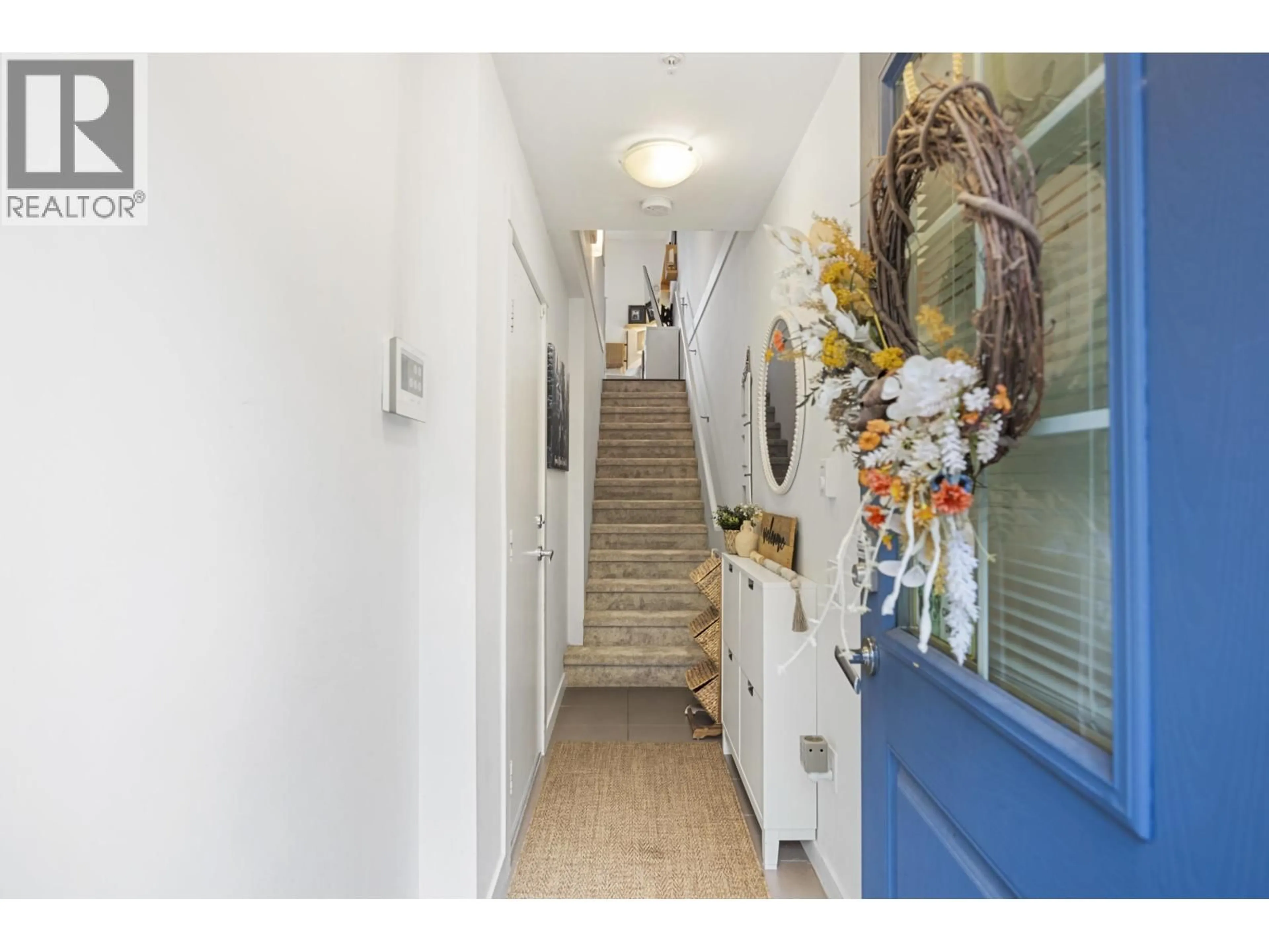 Indoor entryway for 94 - 2428 NILE GATE, Port Coquitlam British Columbia V3B0H6