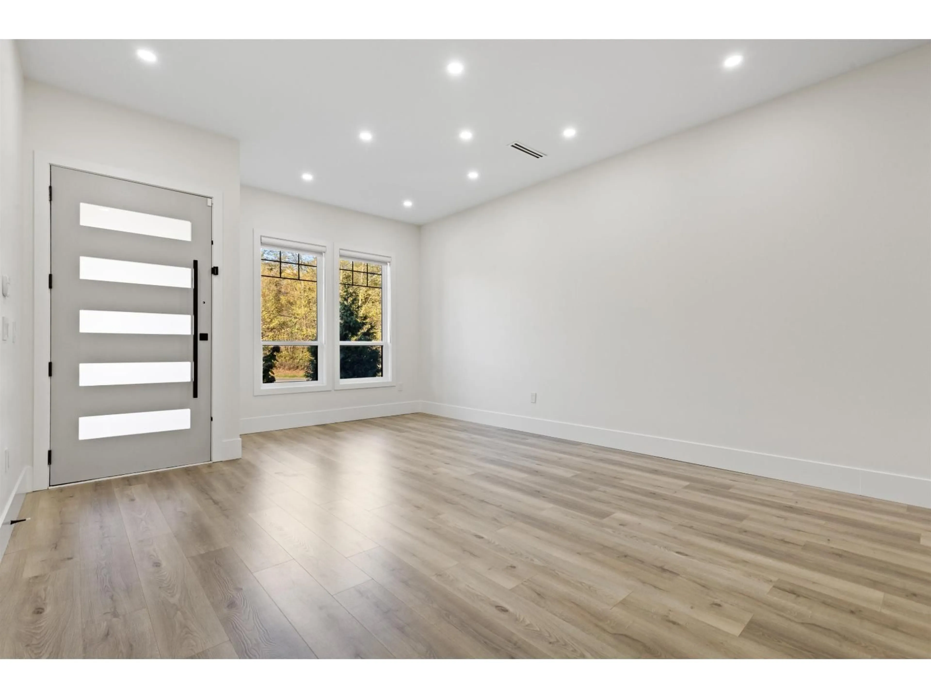 Unknown for 21010 72, Langley British Columbia V2Y2R6