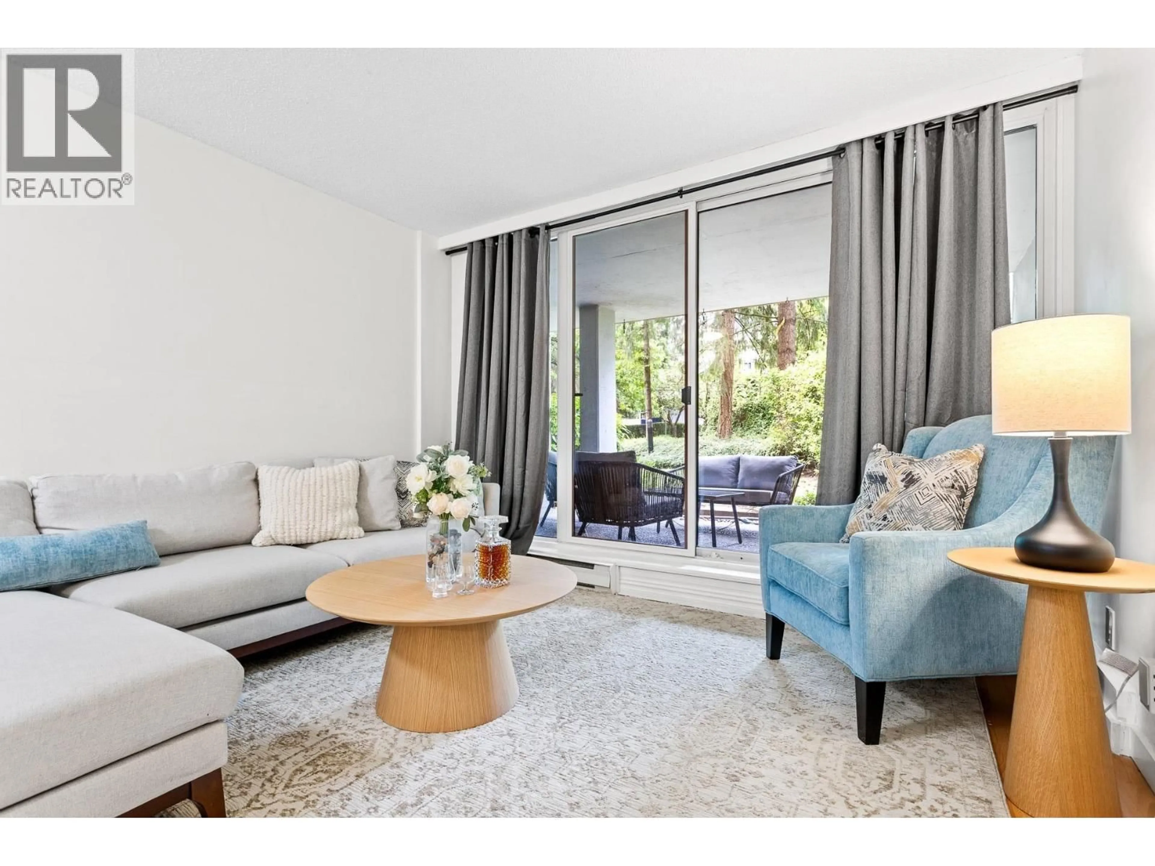 Living room with furniture, unknown for 28 - 9521 CARDSTON COURT, Burnaby British Columbia V3N4H8