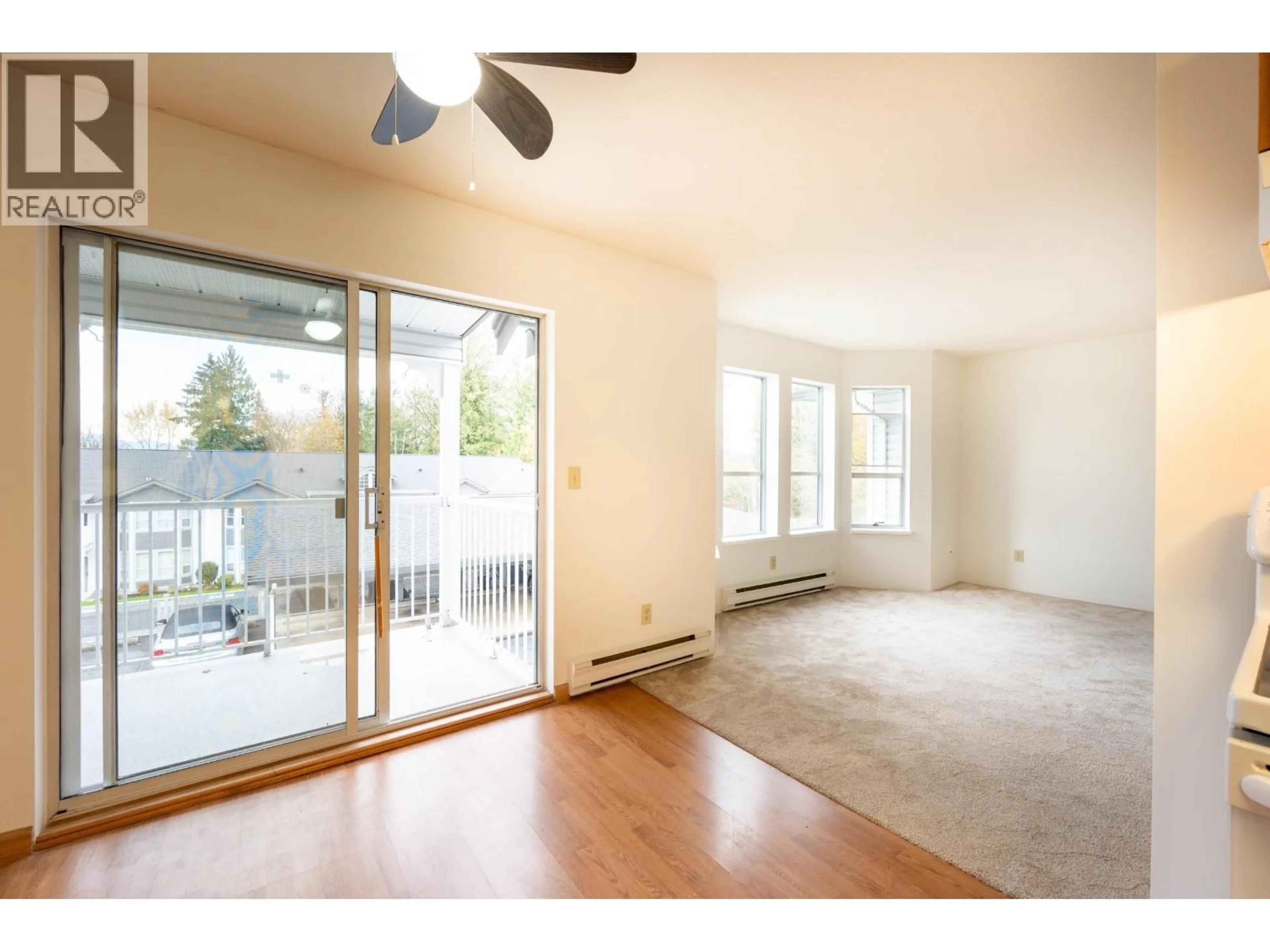 A pic of a room for 36 - 12296 224 STREET, Maple Ridge British Columbia V2X0M2