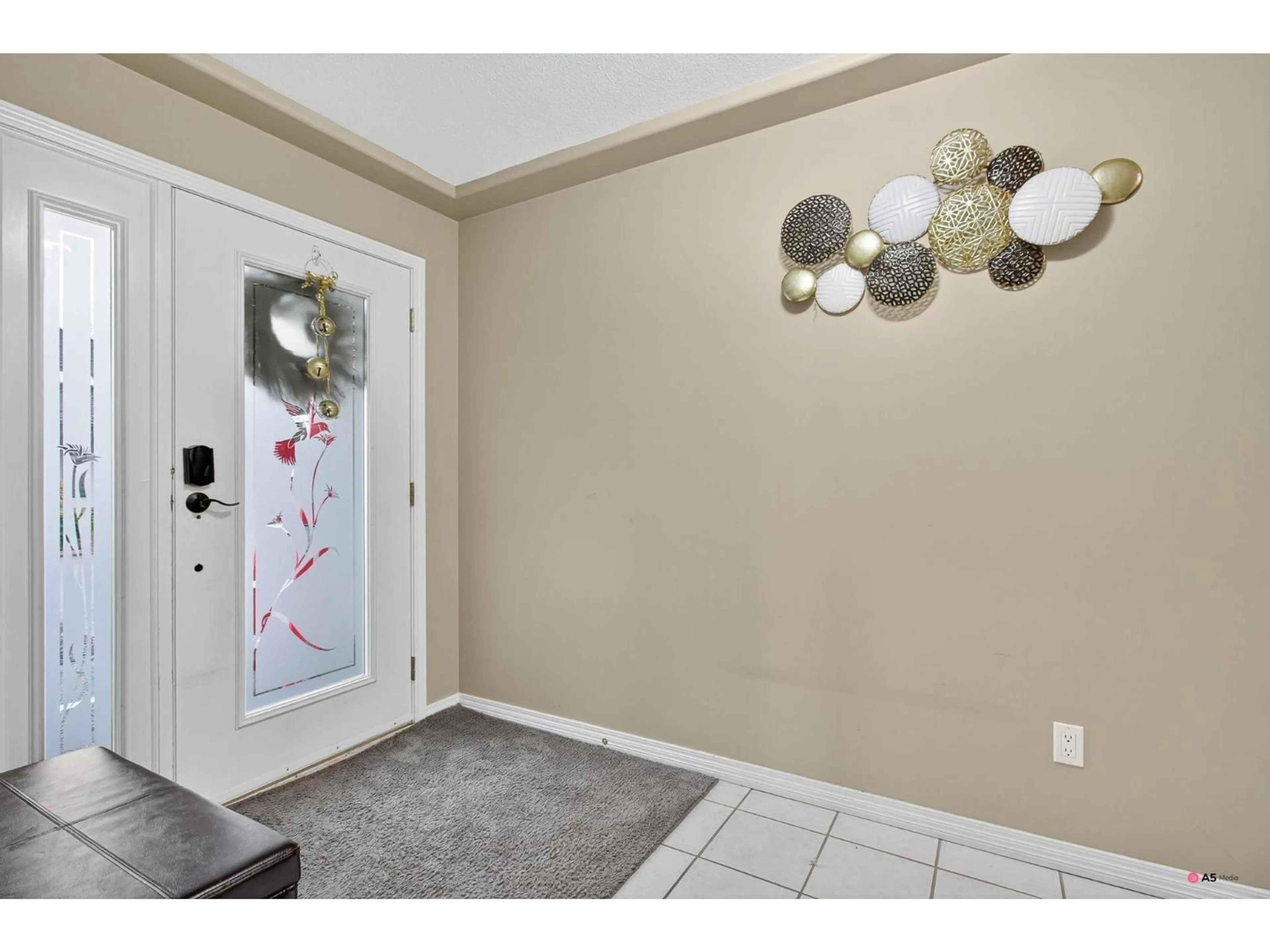 Indoor entryway for 19 - 3555 BLUE JAY, Abbotsford British Columbia V2T6N7