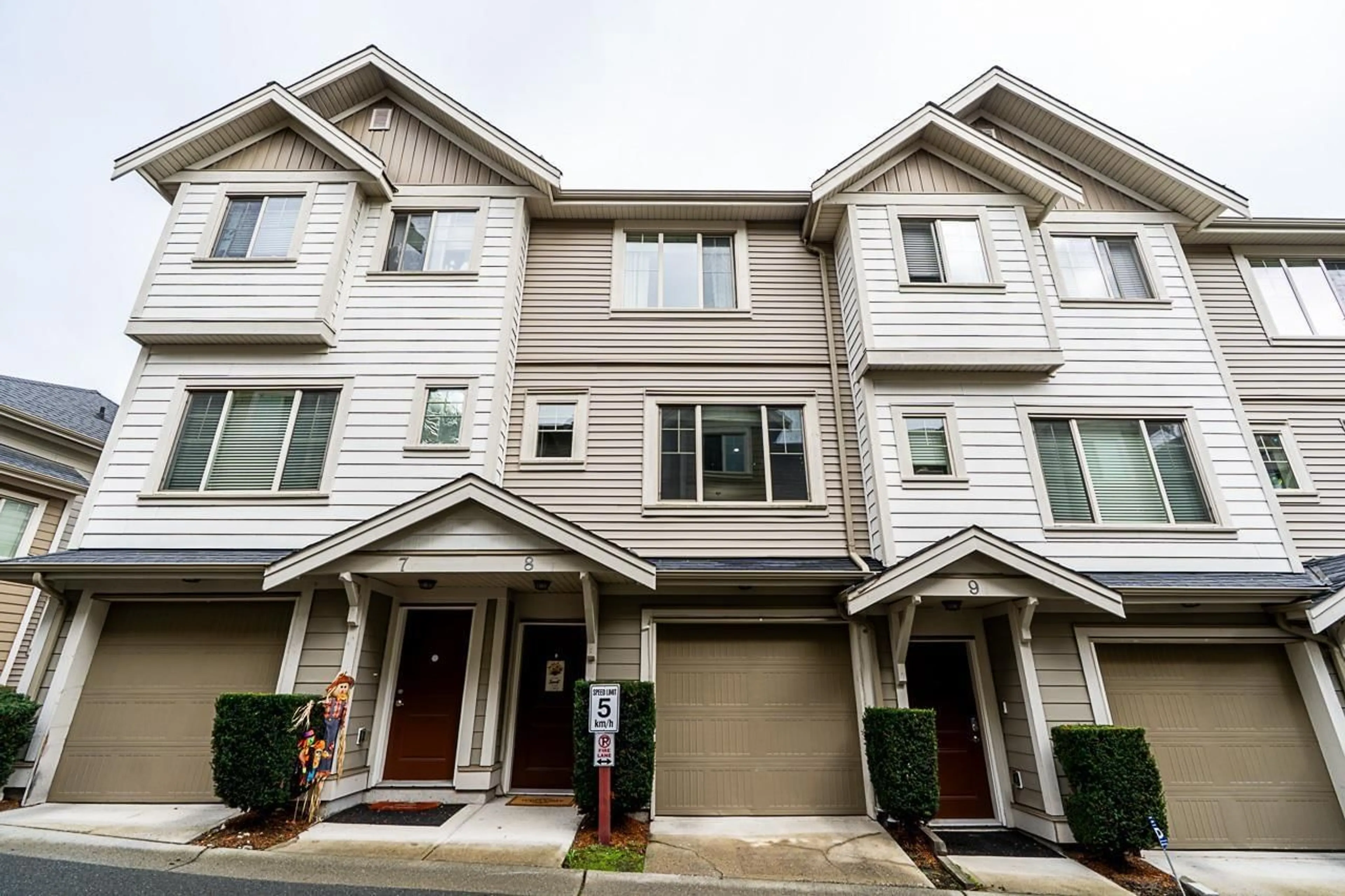 Home with vinyl exterior material, street for 8 - 19097 64, Surrey British Columbia V3S6X5