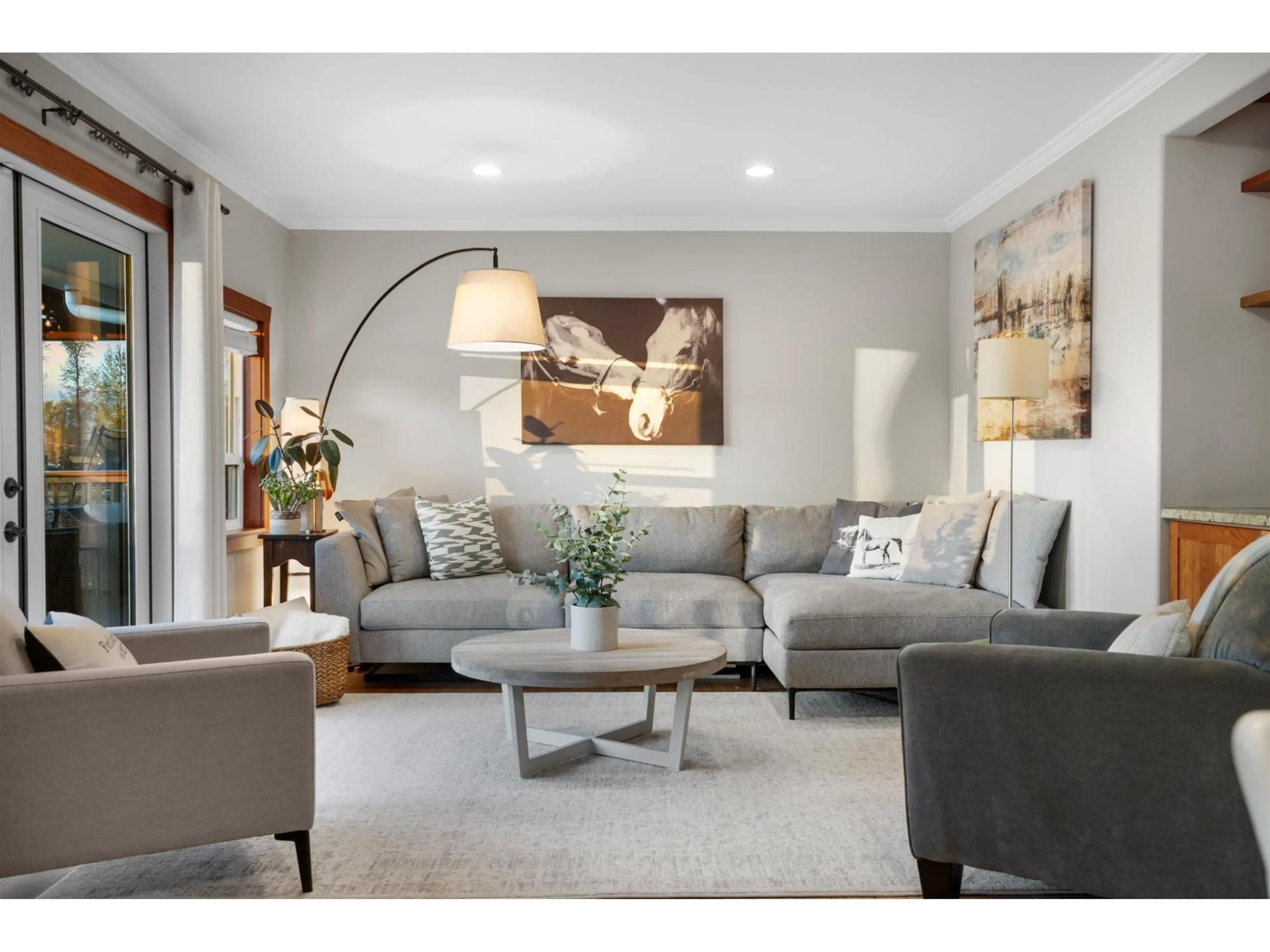 Living room with furniture, unknown for 8575 240, Langley British Columbia V1M3R2