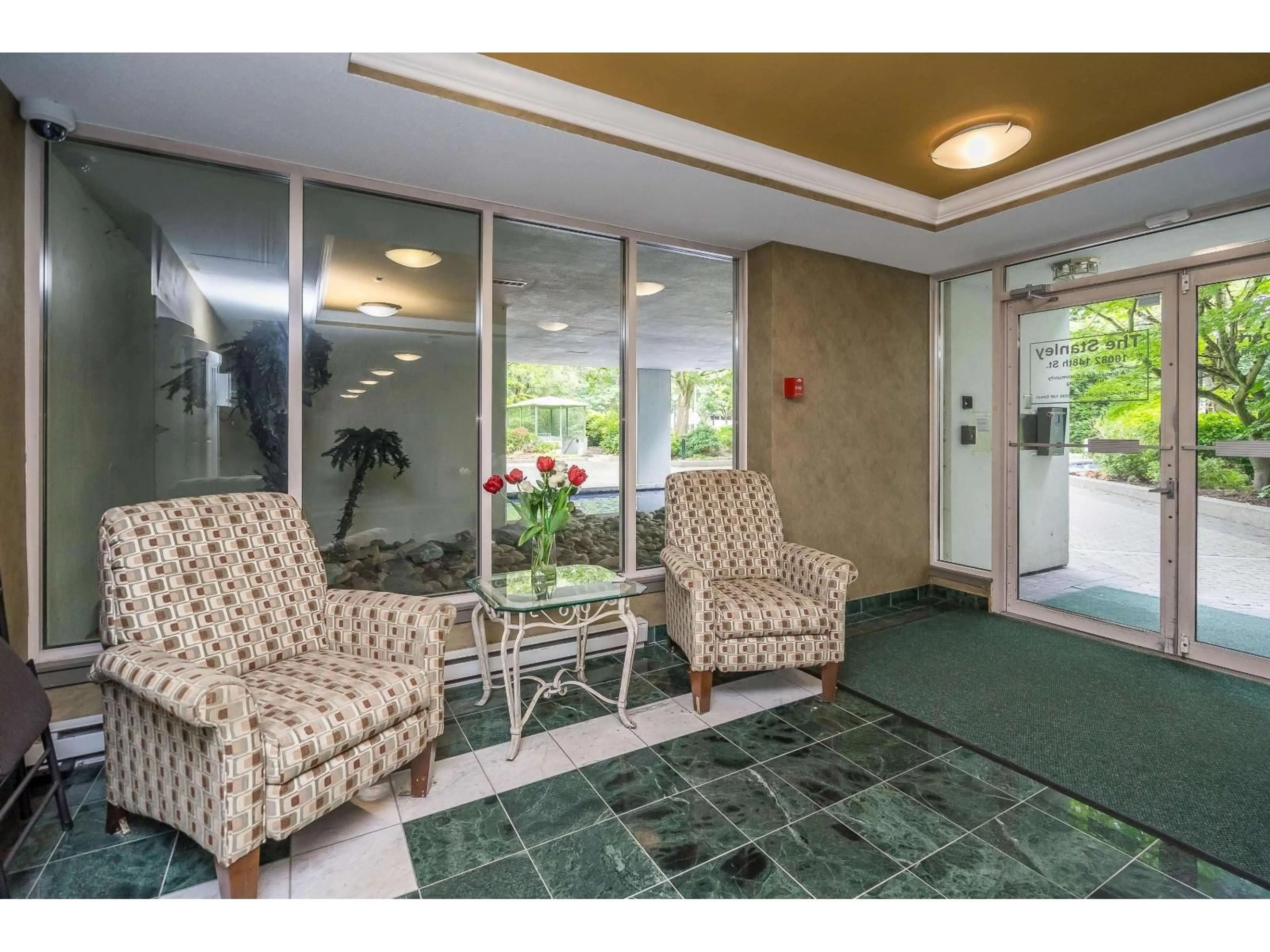 Indoor foyer for 808 - 10082 148, Surrey British Columbia V3R0S3