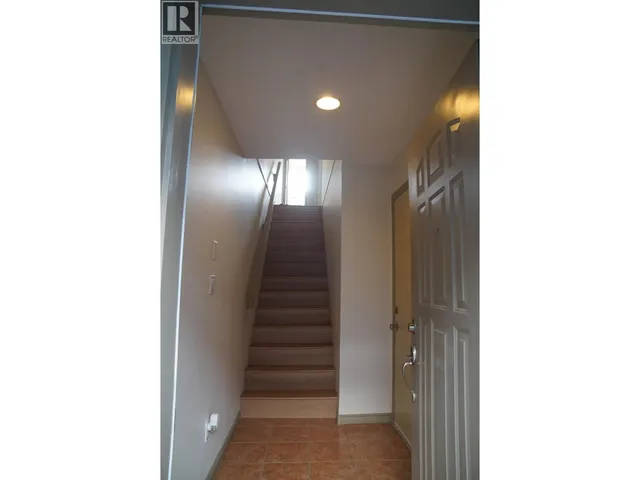 8 - 7700 ABERCROMBIE DRIVE, Richmond 3
