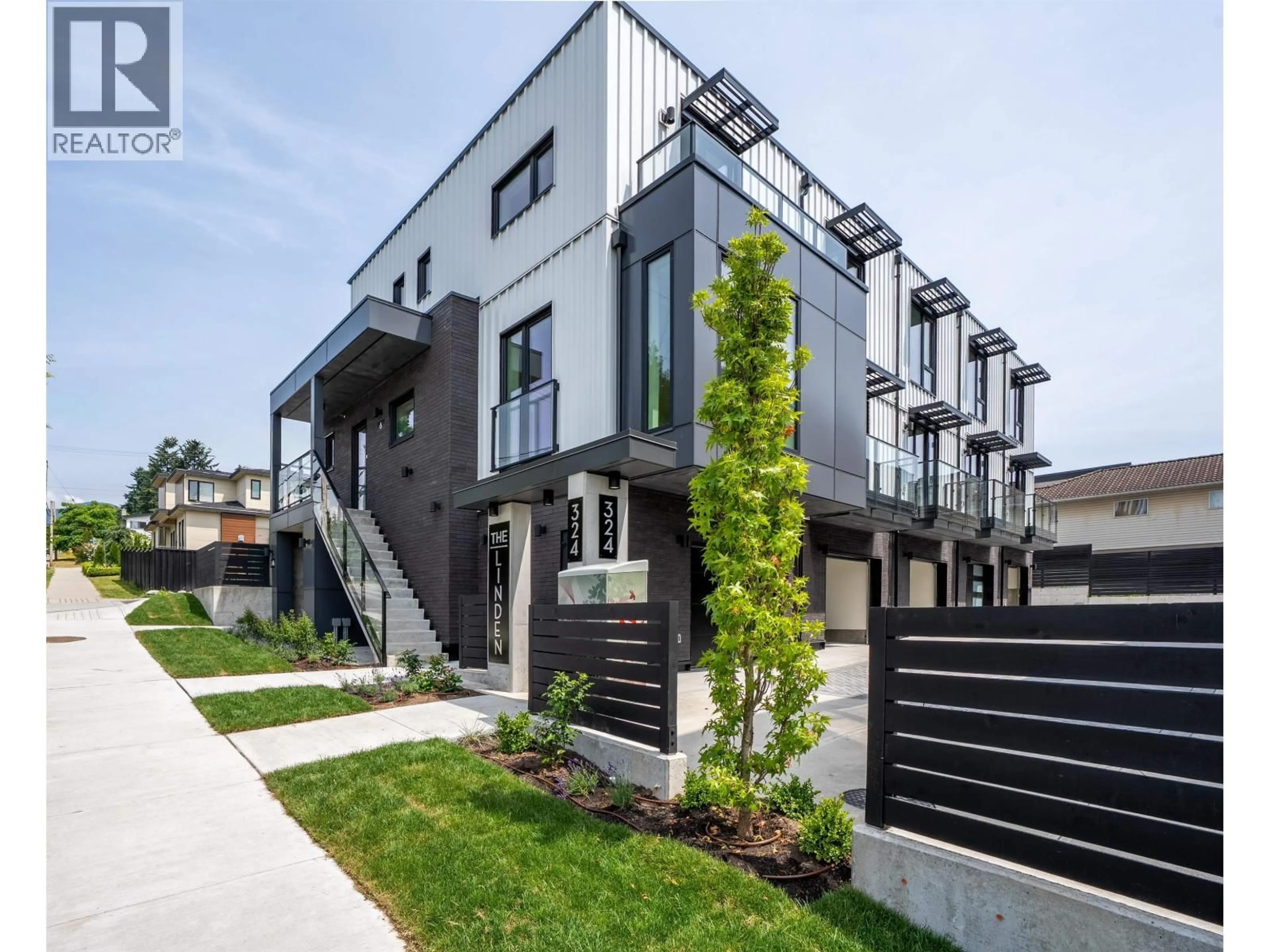 Home with brick exterior material, street for TH8 - 610 3RD STREET, North Vancouver British Columbia V7L1G7