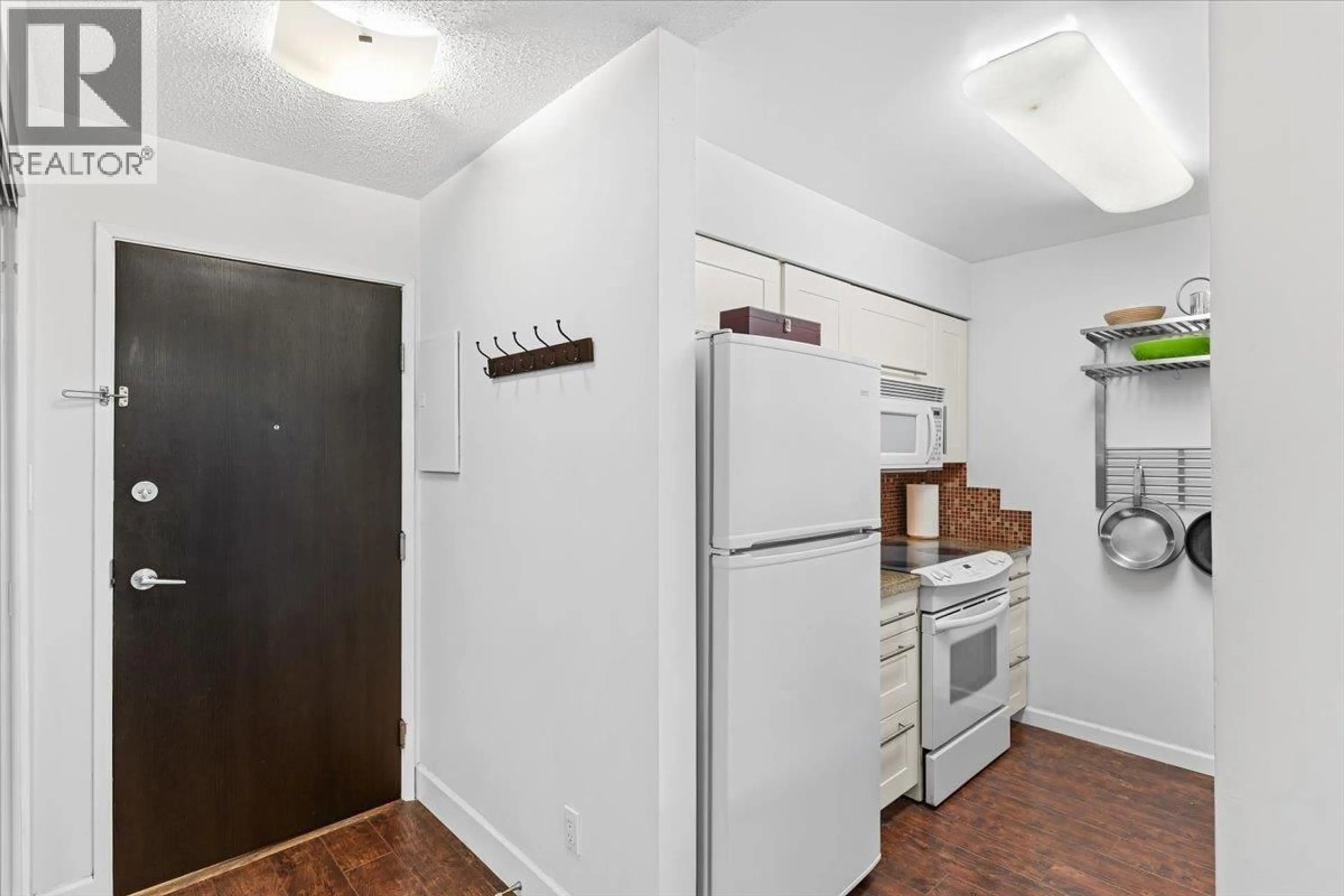 Standard kitchen, unknown for 104 - 1550 MARINER WALK, Vancouver British Columbia V6J4X9
