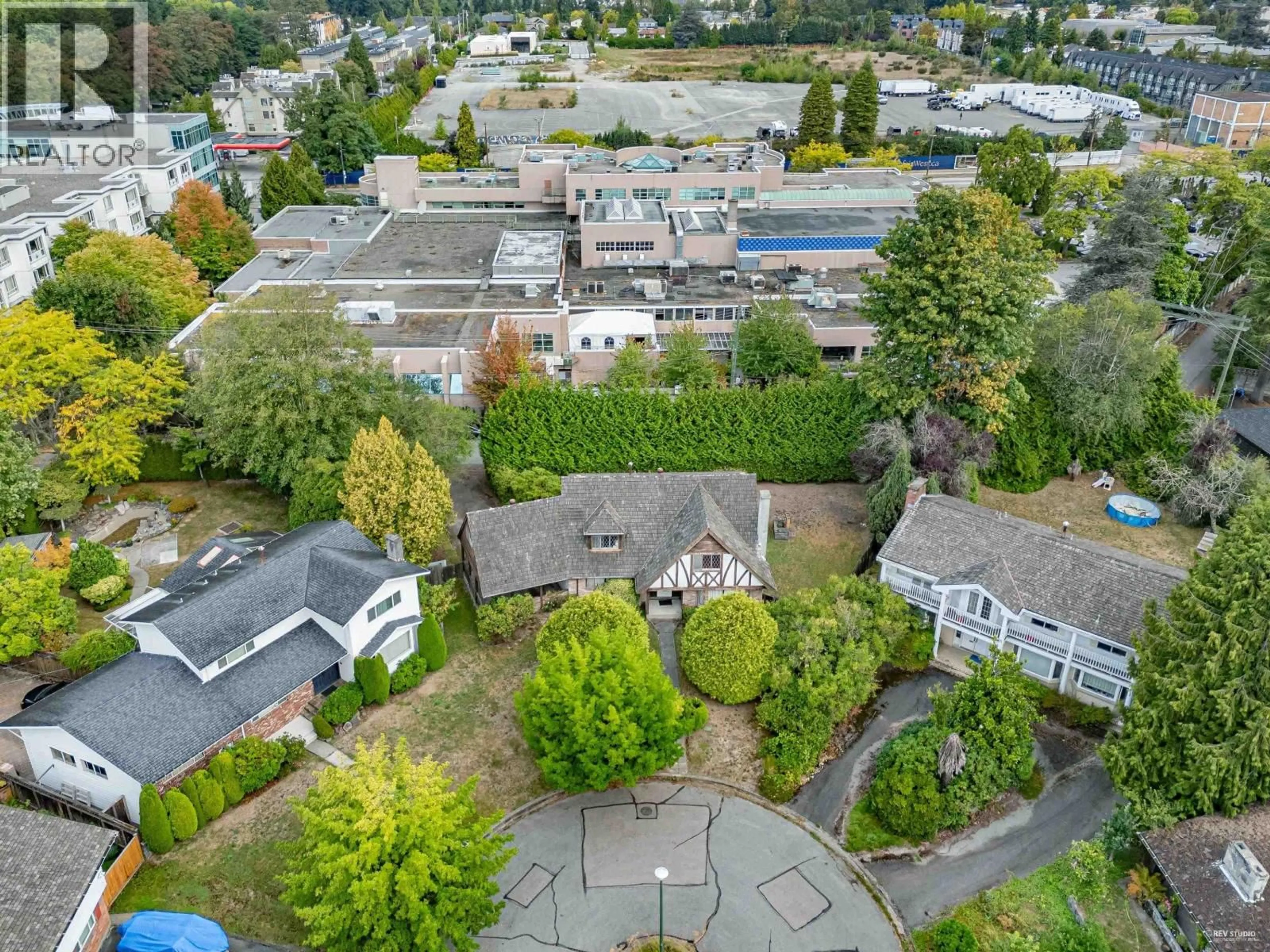 A pic from outside/outdoor area/front of a property/back of a property/a pic from drone, unknown for 5809 FREMLIN STREET, Vancouver British Columbia V5Z3W6