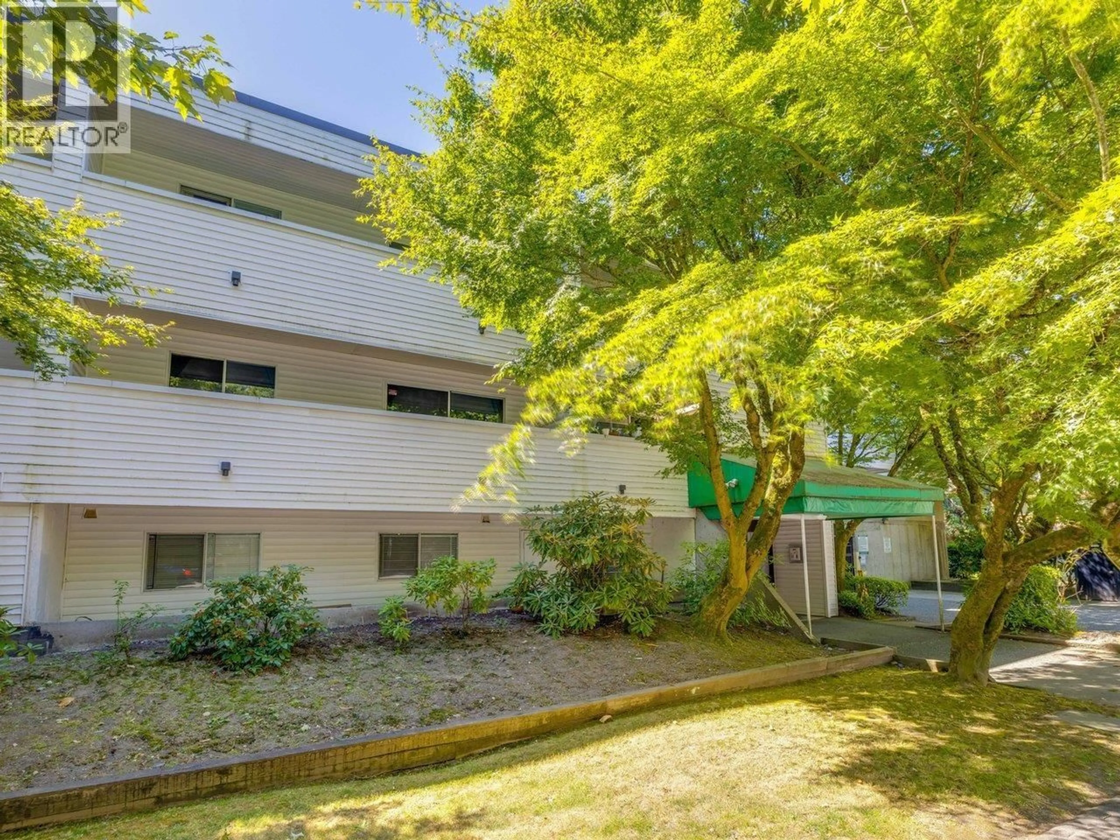 Patio, unknown for 301 - 8760 WESTMINSTER HIGHWAY, Richmond British Columbia V6X1A8