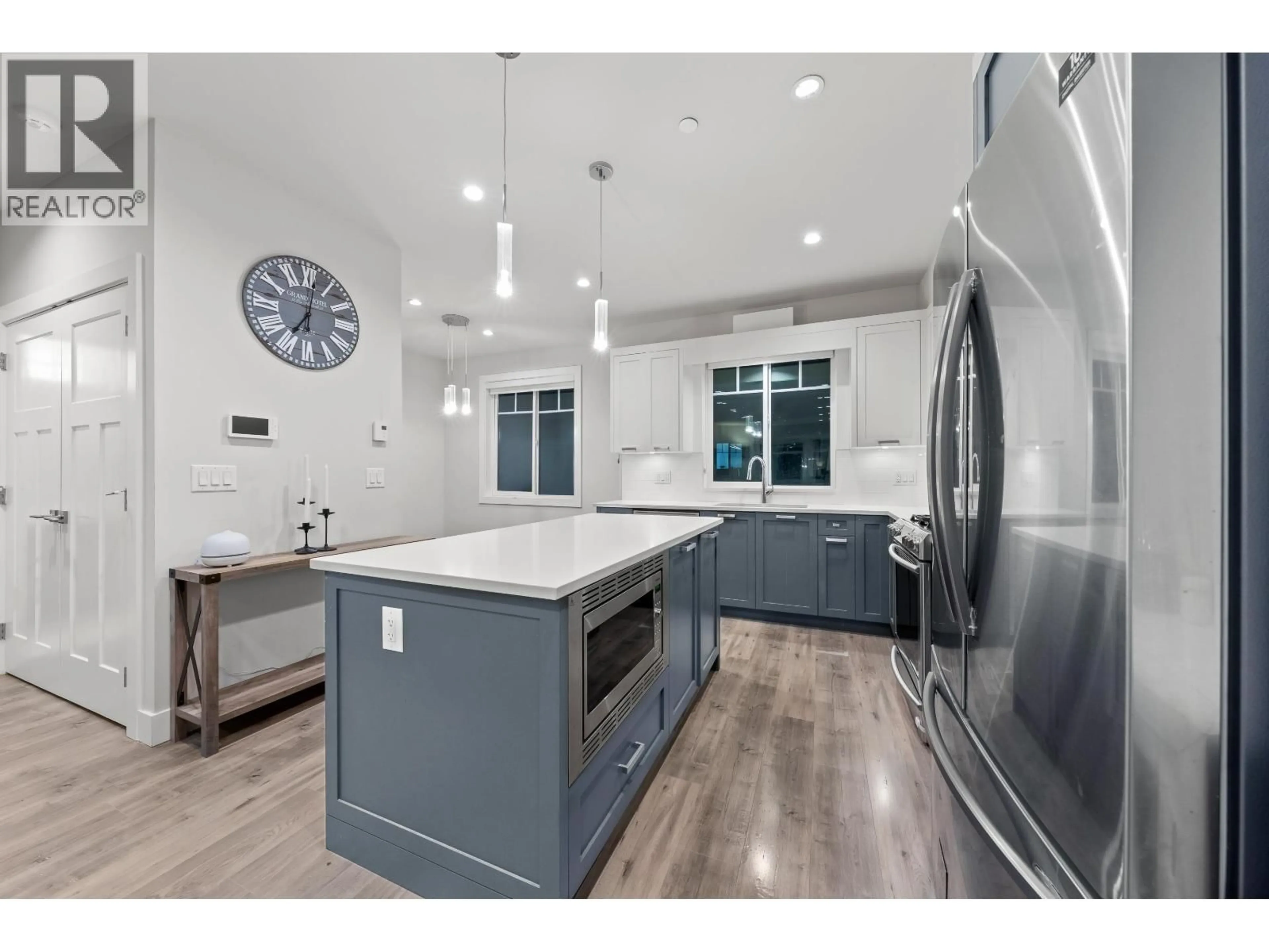 Open concept kitchen, unknown for 33 - 189 WOOD STREET, New Westminster British Columbia V3M0L7
