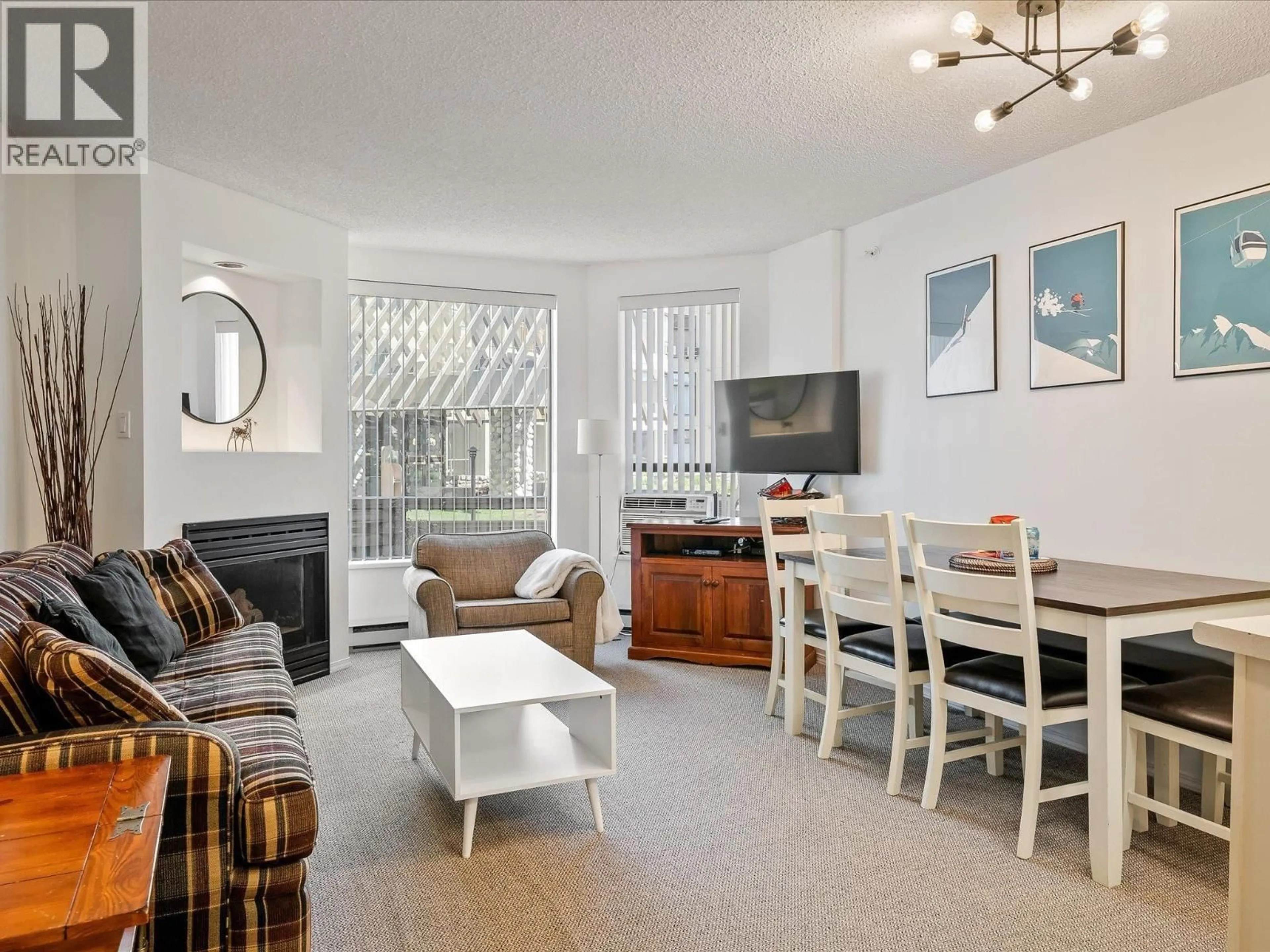 Living room with furniture, unknown for 220 - 4809 SPEARHEAD DRIVE, Whistler British Columbia V0N1B4