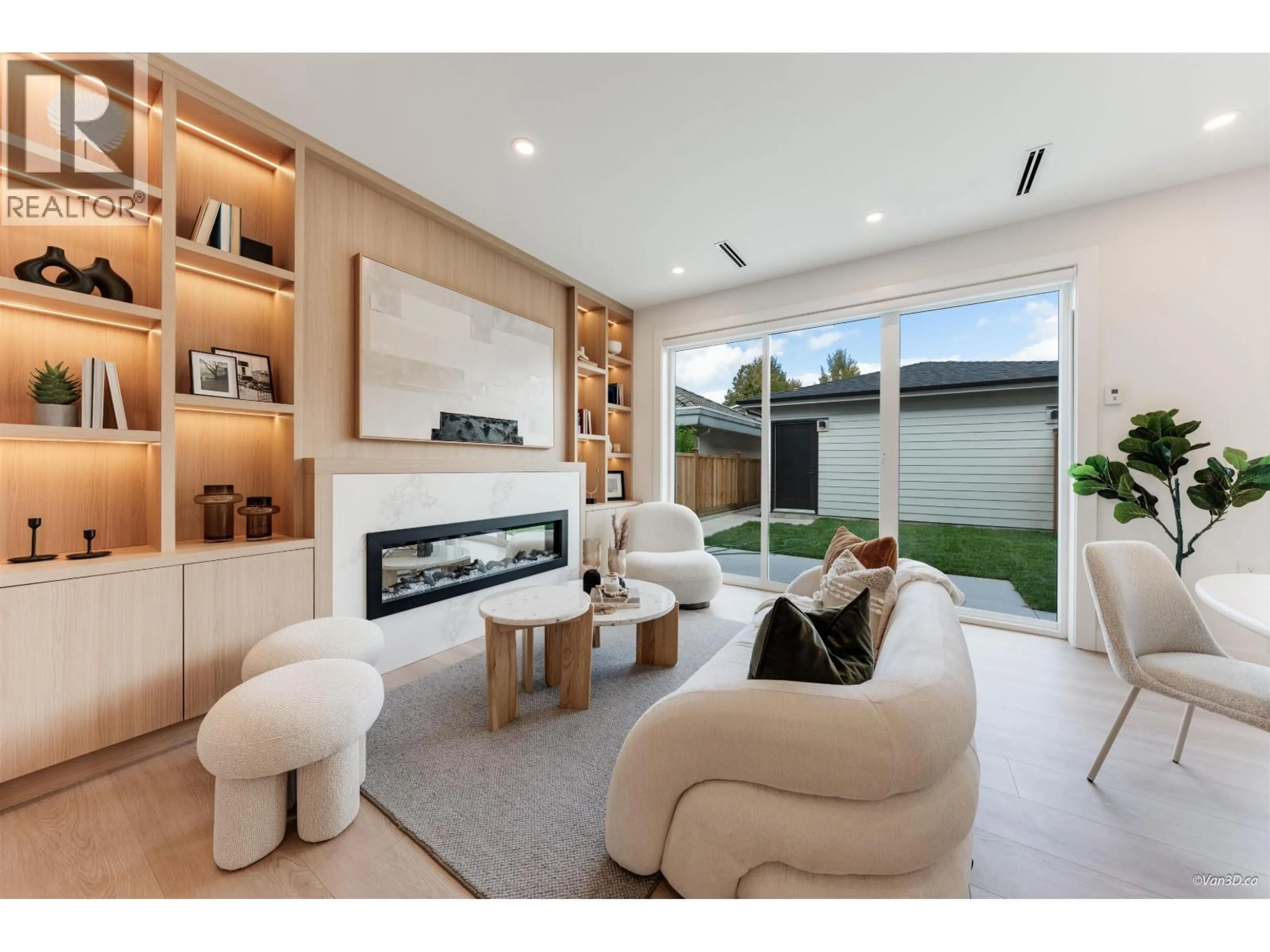 Living room with furniture, unknown for 2 - 3121 46TH AVENUE, Vancouver British Columbia V5S1B1