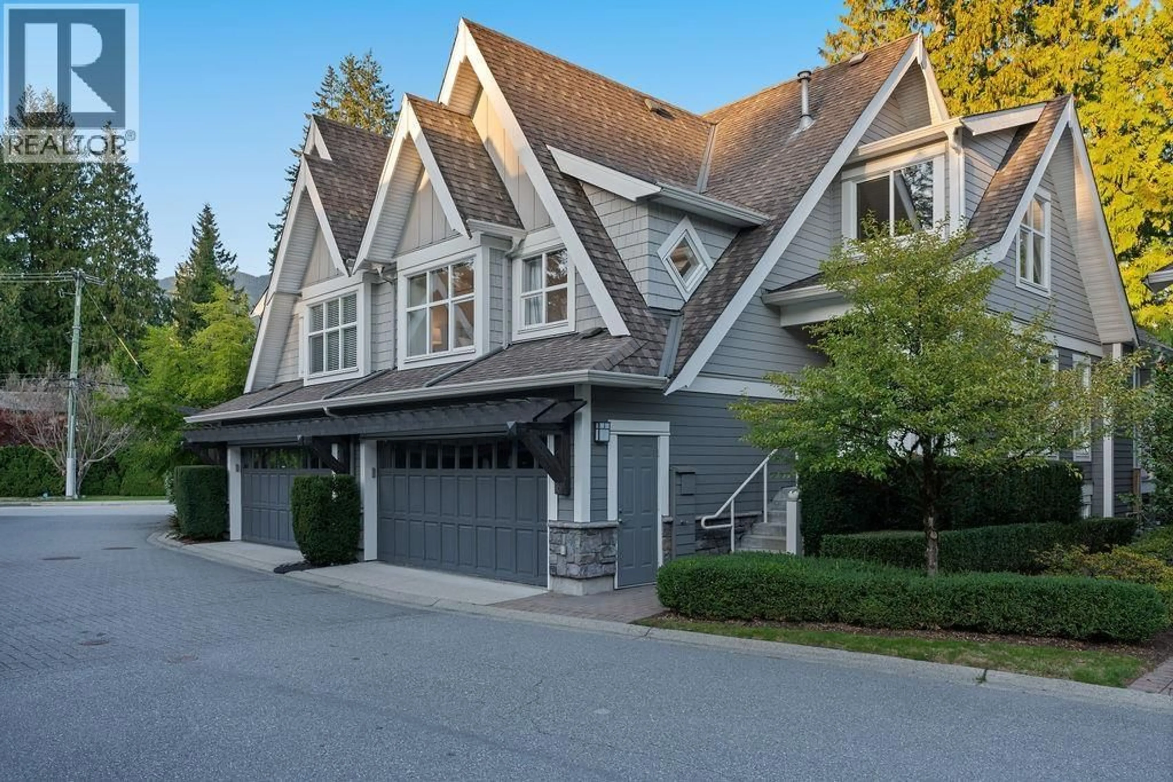 Home with vinyl exterior material, street for 3761 EDGEMONT BOULEVARD, North Vancouver British Columbia V7R2P6