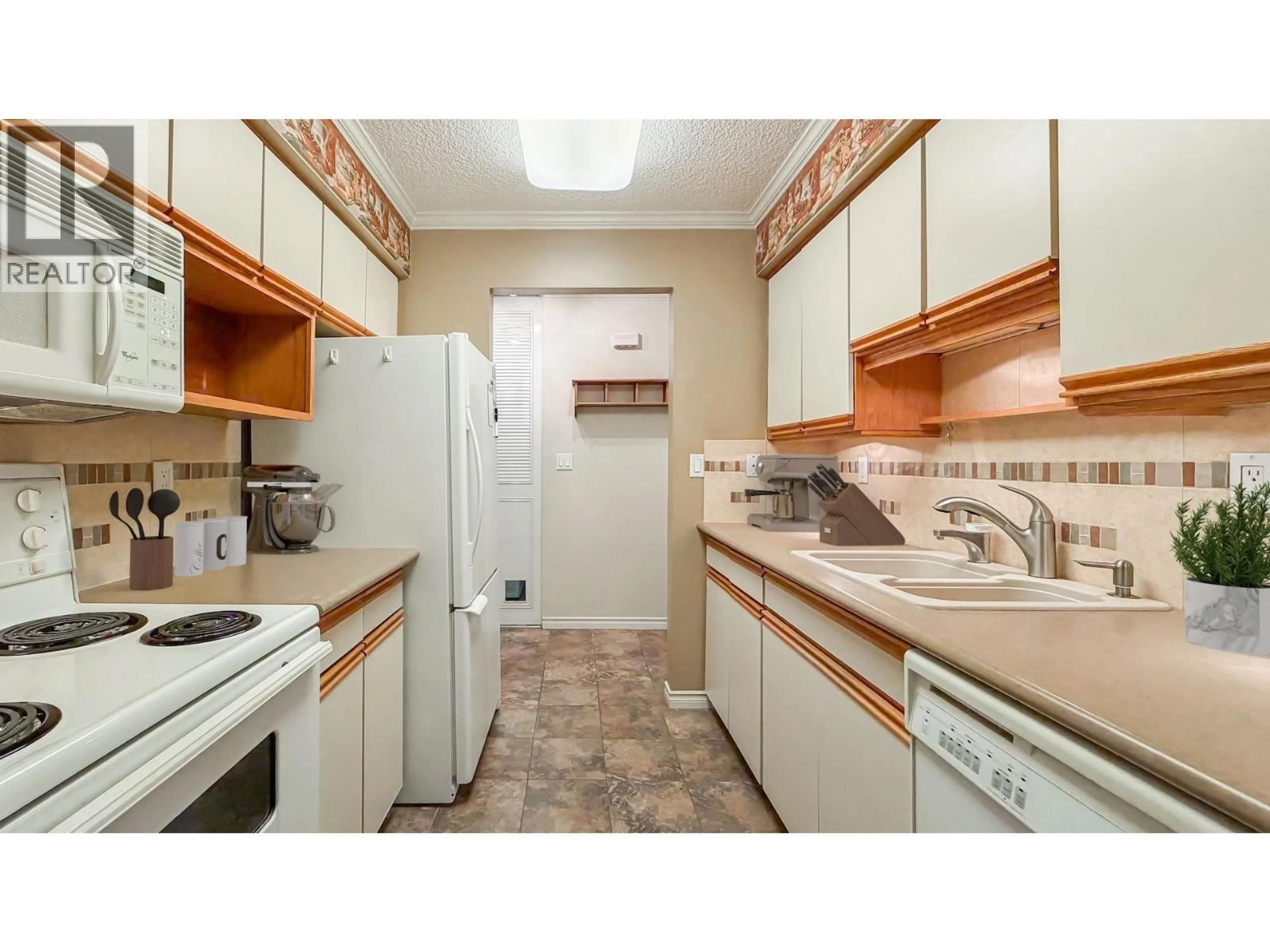 Standard kitchen, unknown for 116 - 11791 KING ROAD, Richmond British Columbia V7A3B5