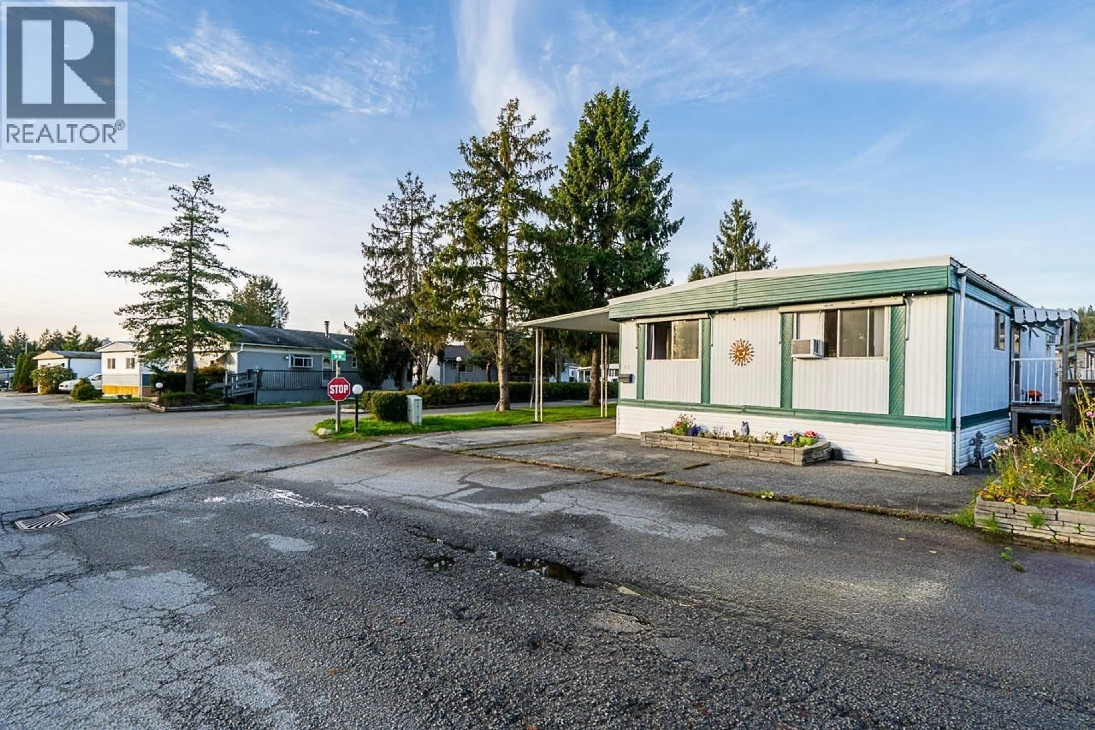 Unknown for 93 - 201 CAYER STREET, Coquitlam British Columbia V3K5A9