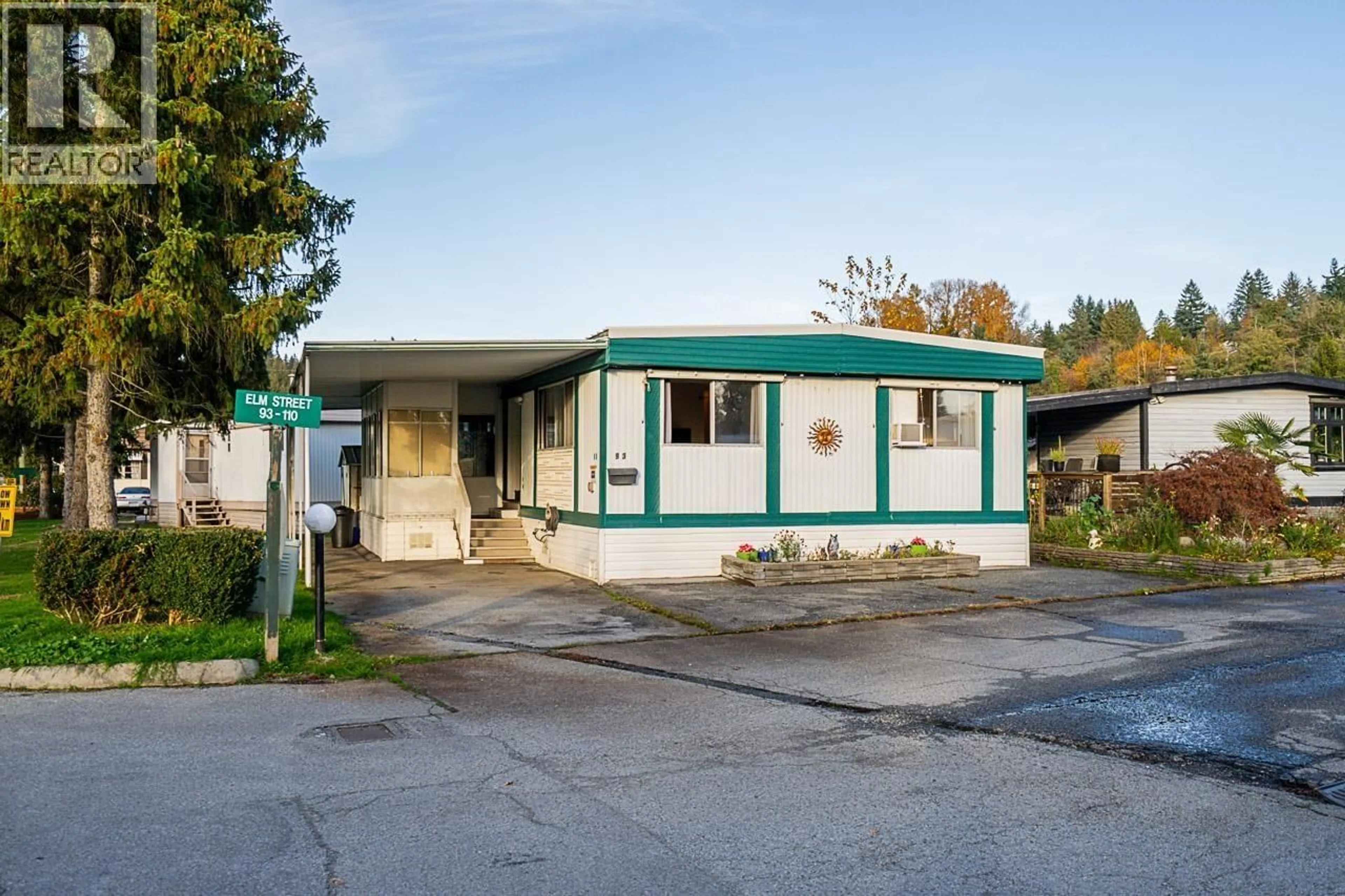 Home with vinyl exterior material, street for 93 - 201 CAYER STREET, Coquitlam British Columbia V3K5A9