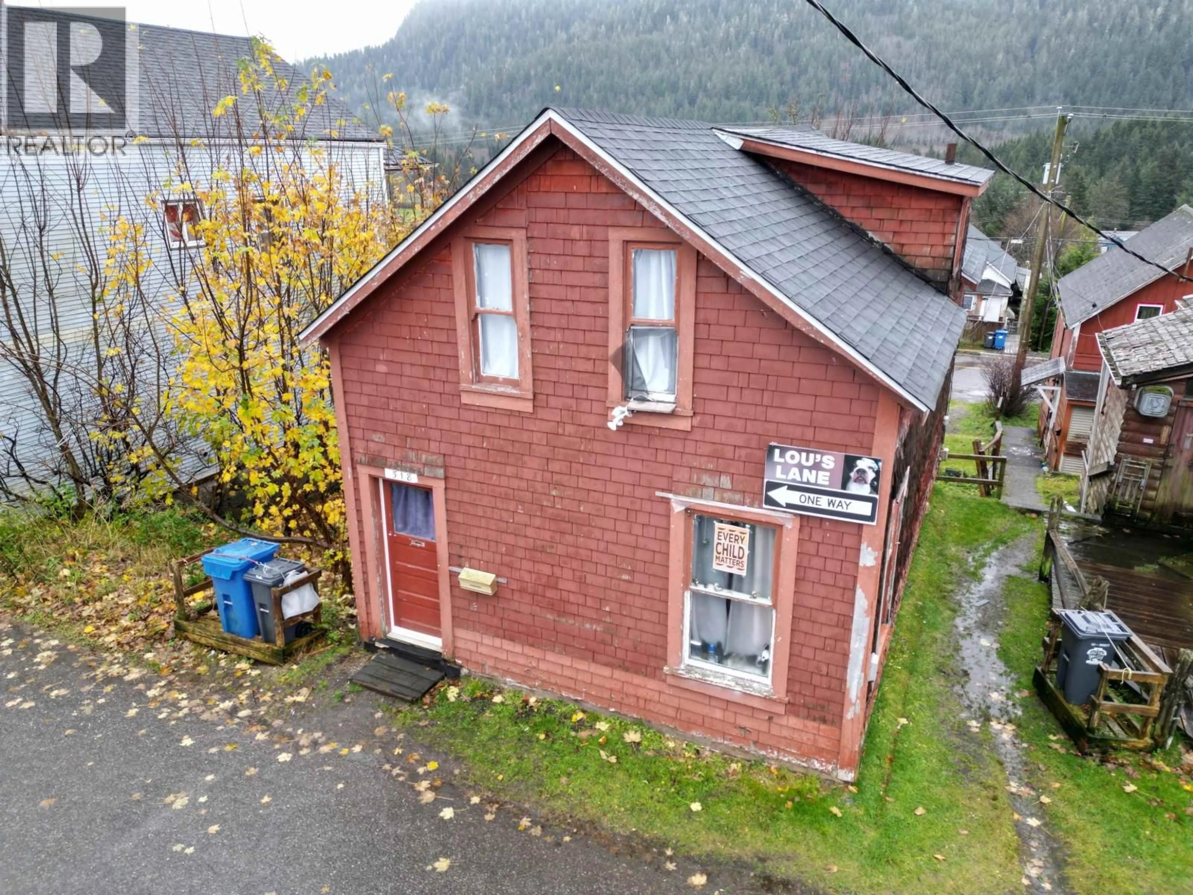 A pic from outside/outdoor area/front of a property/back of a property/a pic from drone, building for 518 7TH AVENUE, Prince Rupert British Columbia V8J2L8