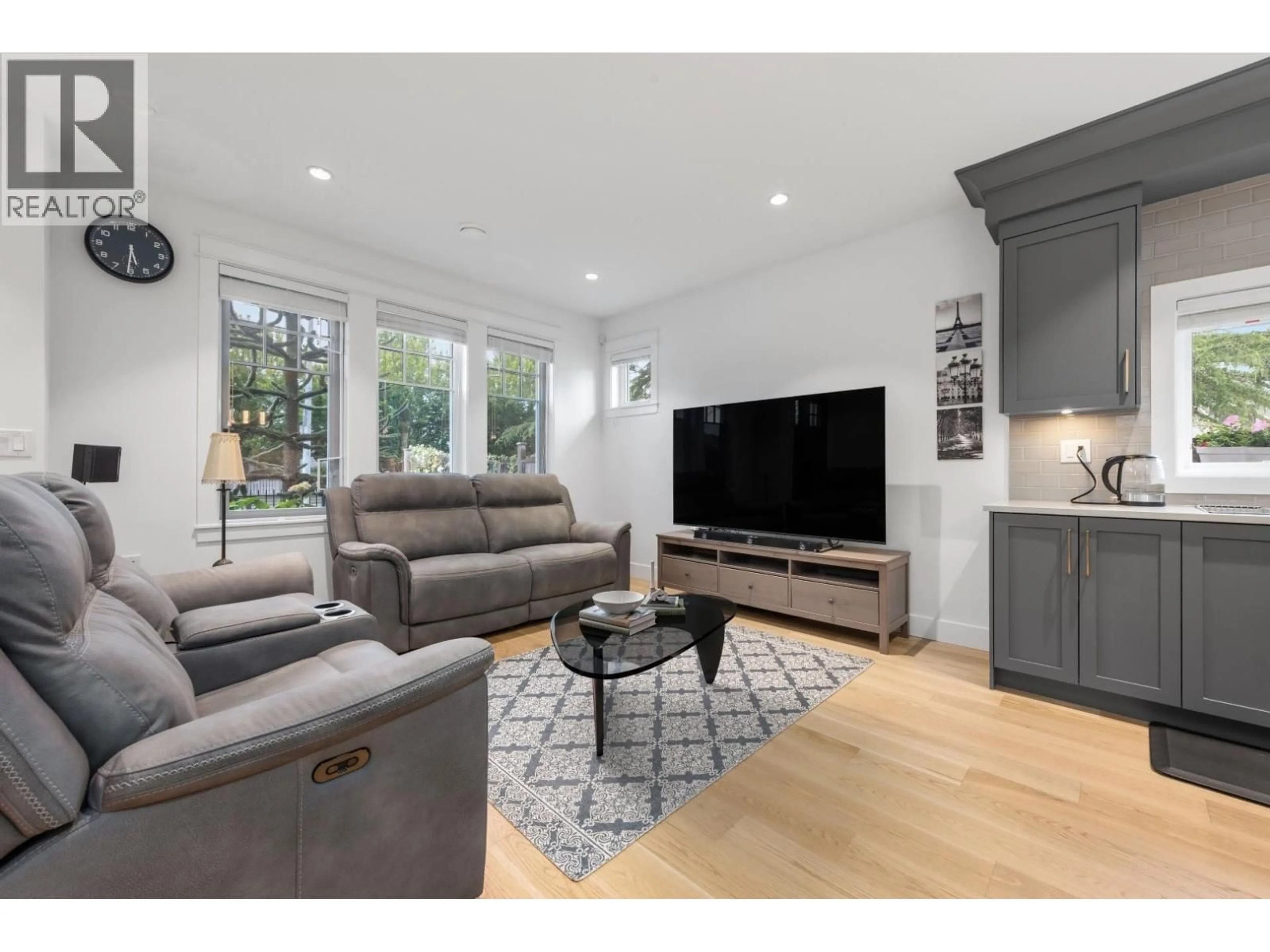 Living room with furniture, unknown for 5702 WILLIAMS ROAD, Richmond British Columbia V7E1K3