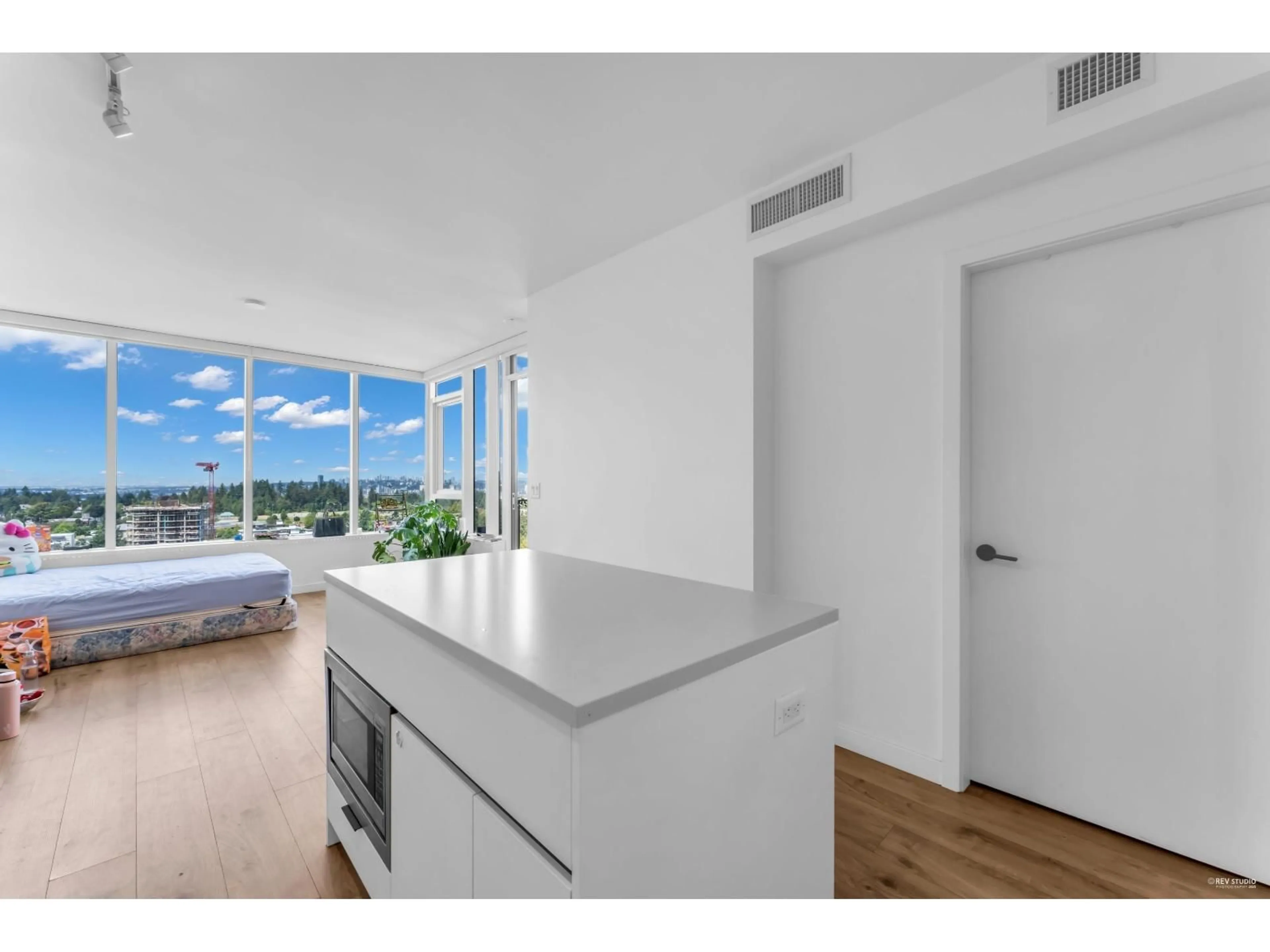 Unknown for 2001 - 10448 UNIVERSITY, Surrey British Columbia V3T0S7