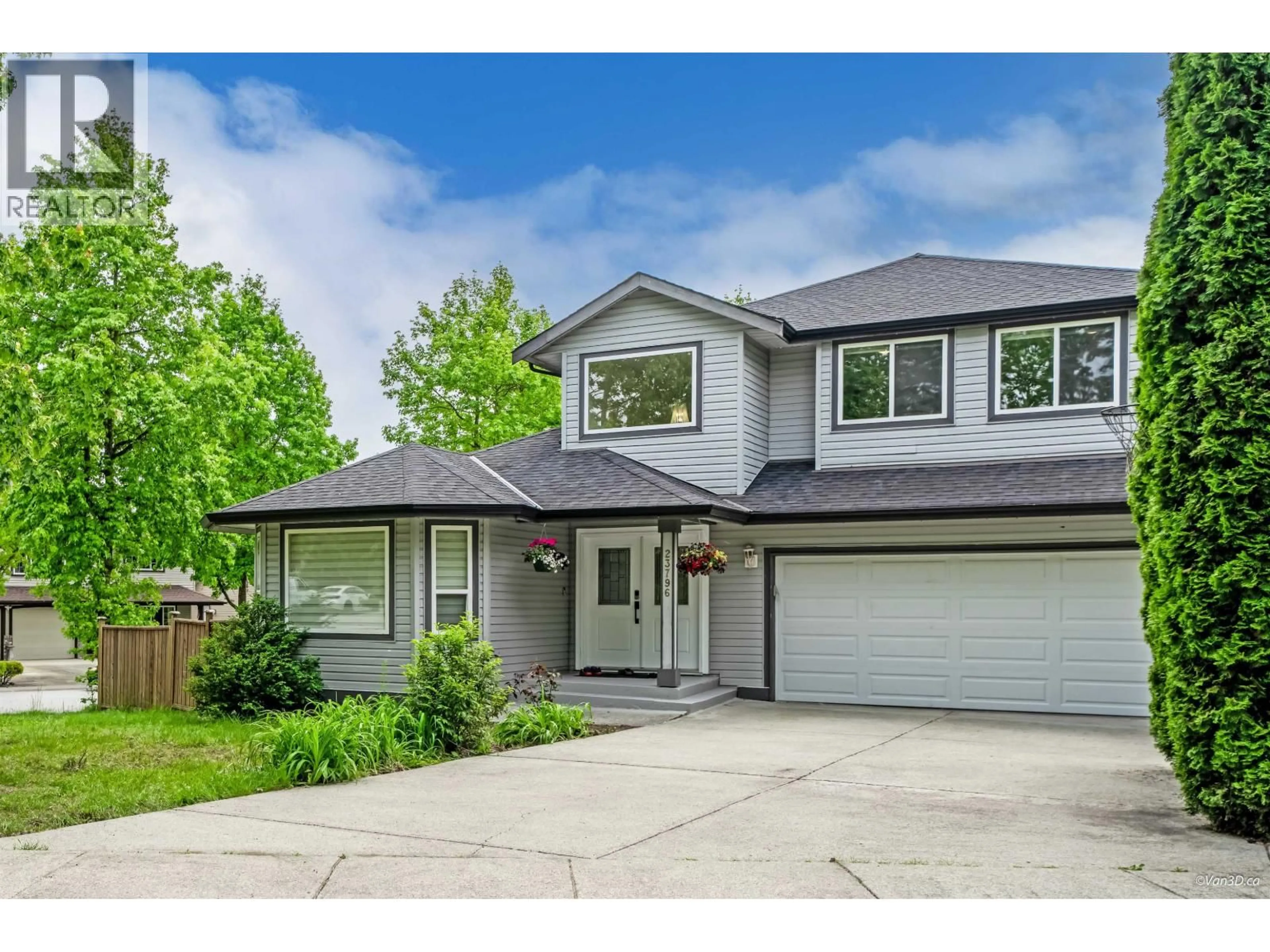 Home with vinyl exterior material, street for 23796 110B AVENUE, Maple Ridge British Columbia V2W1E6