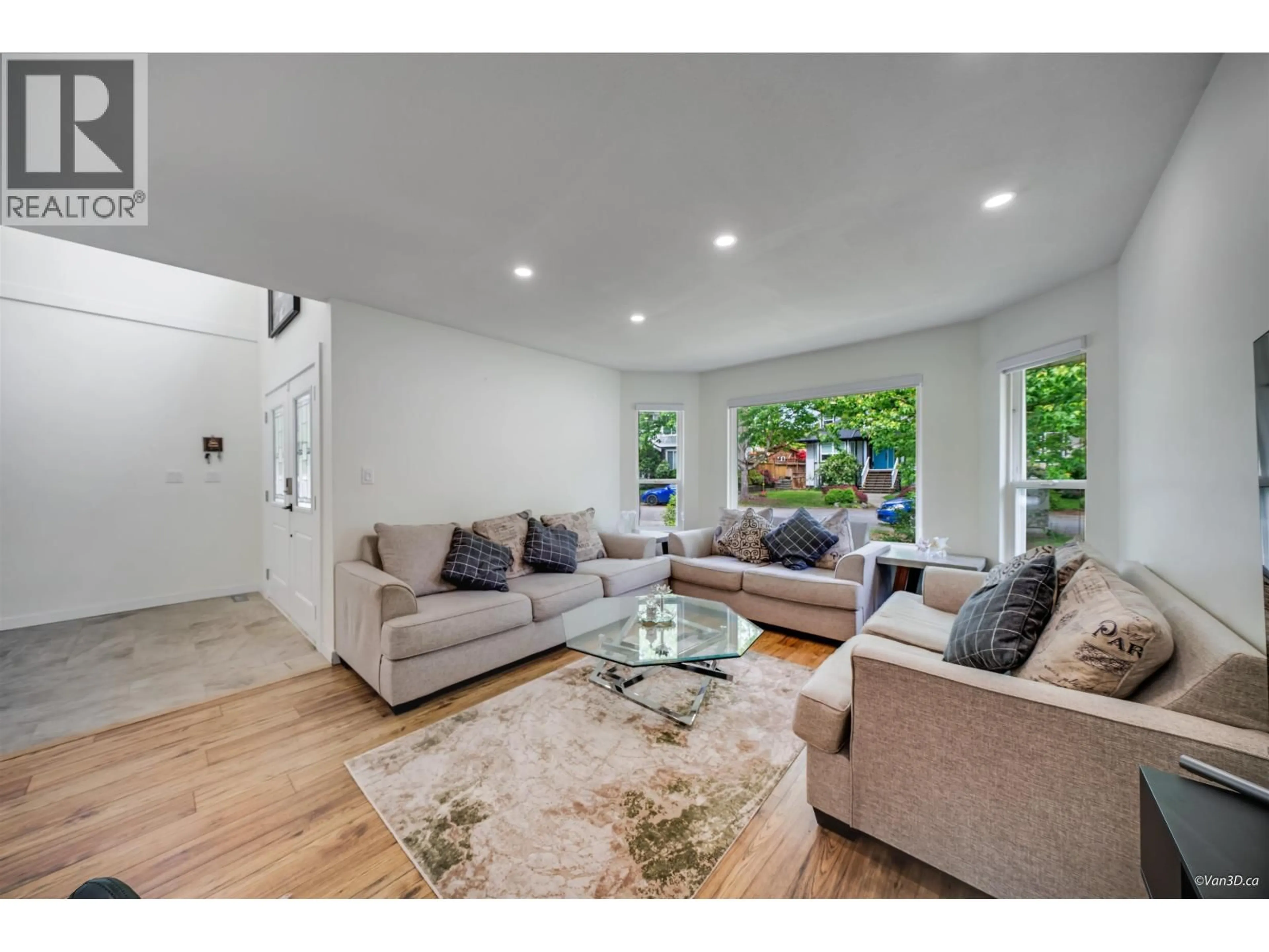 Living room with furniture, unknown for 23796 110B AVENUE, Maple Ridge British Columbia V2W1E6